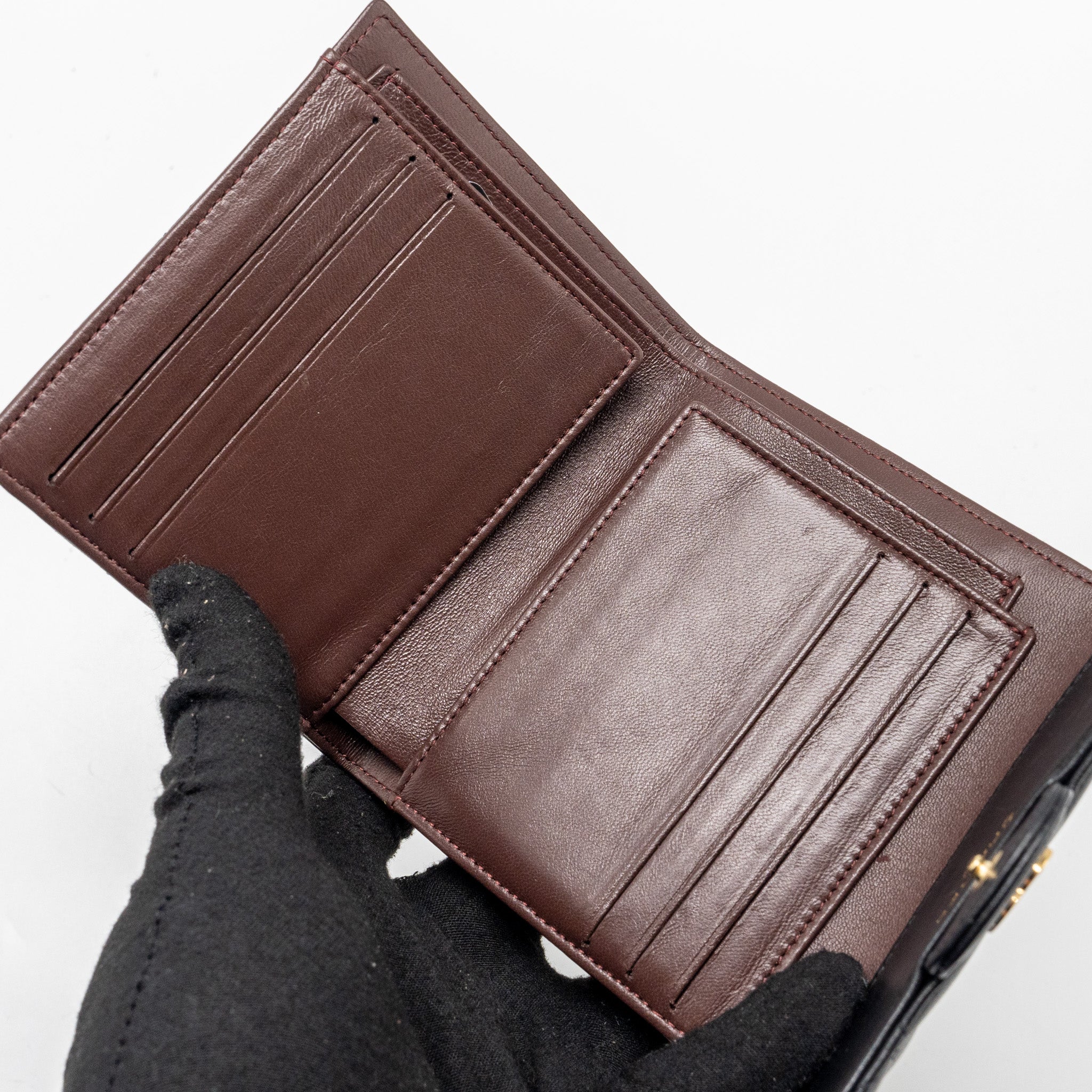 chanel-classic-compact-wallet-lambskin-black-ghw