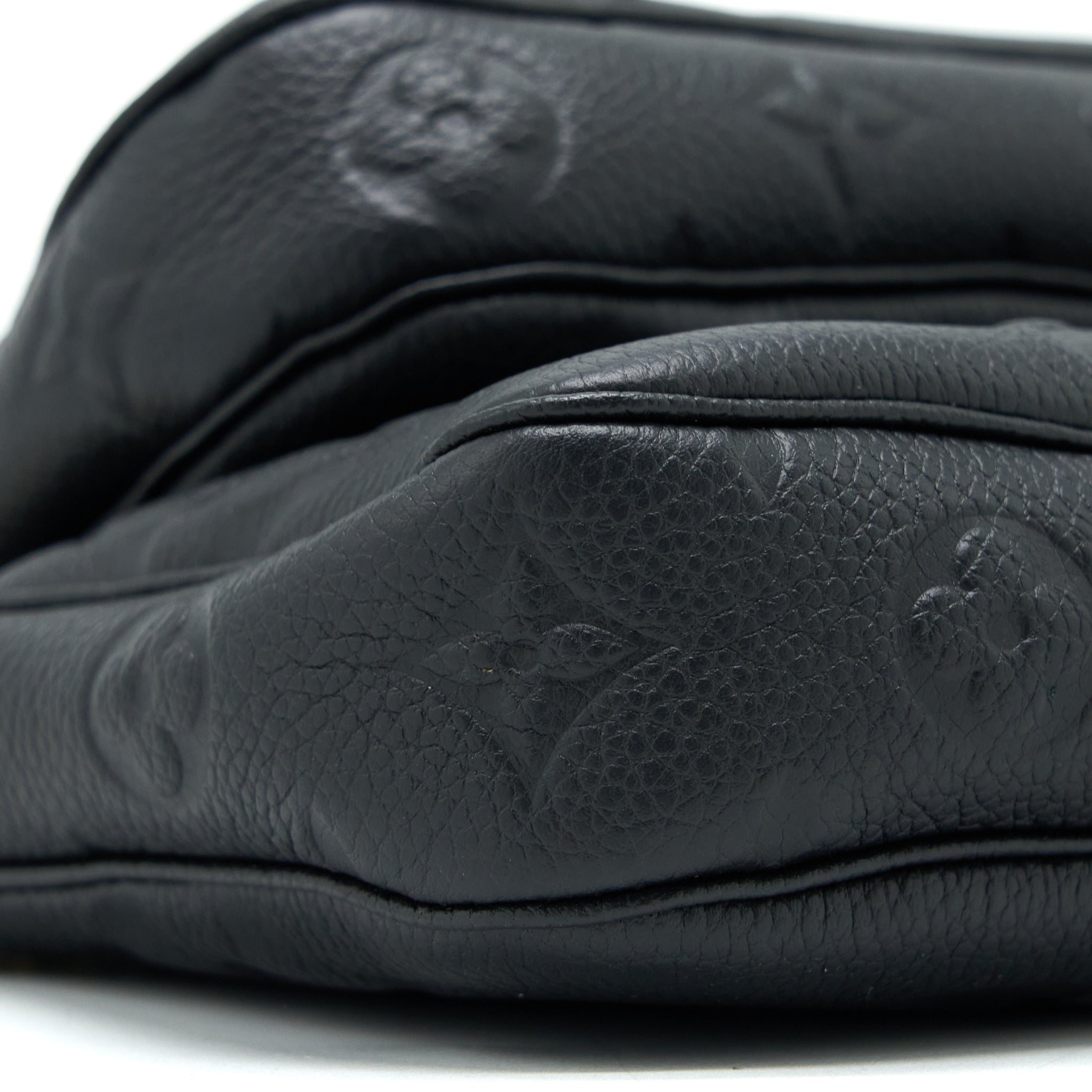 louis-vuitton-multi-pochette-accessories-monogram-empriented-black-ghw