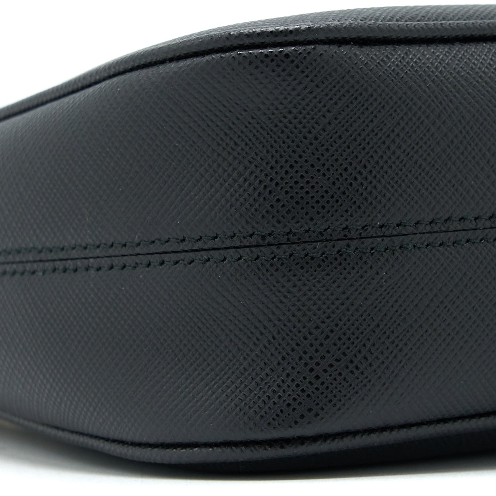 prada-re-edition-2005-saffiano-black-ghw