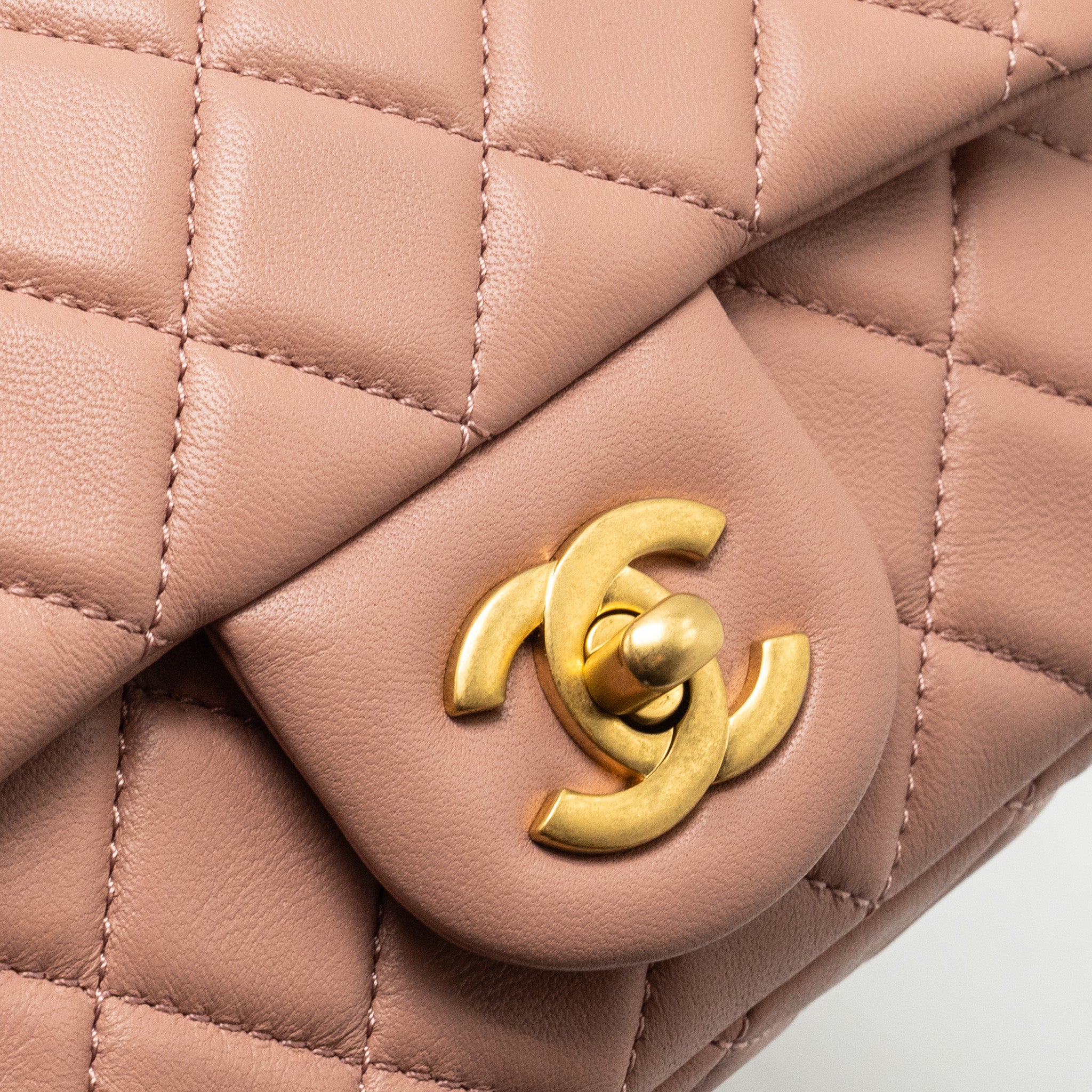 chanel-pearl-crush-mini-square-flap-bag-lambskin-pink-ghwmicrochip
