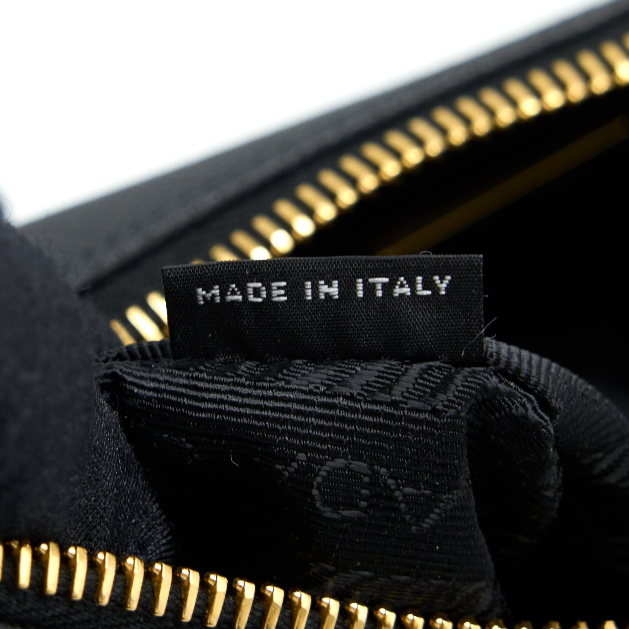 prada-re-edition-2005-saffiano-black-ghw