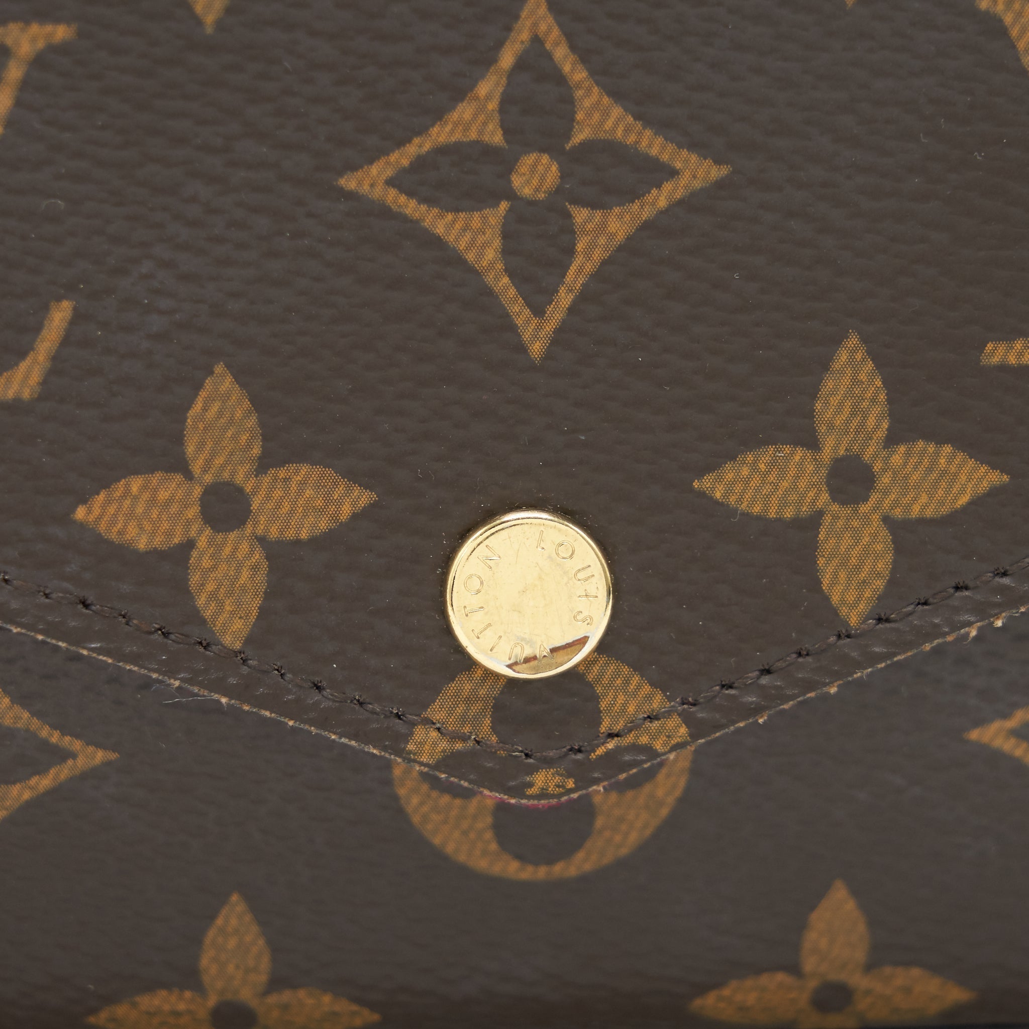 louis-vuitton-felicie-pochette-zipped-pocket-lost