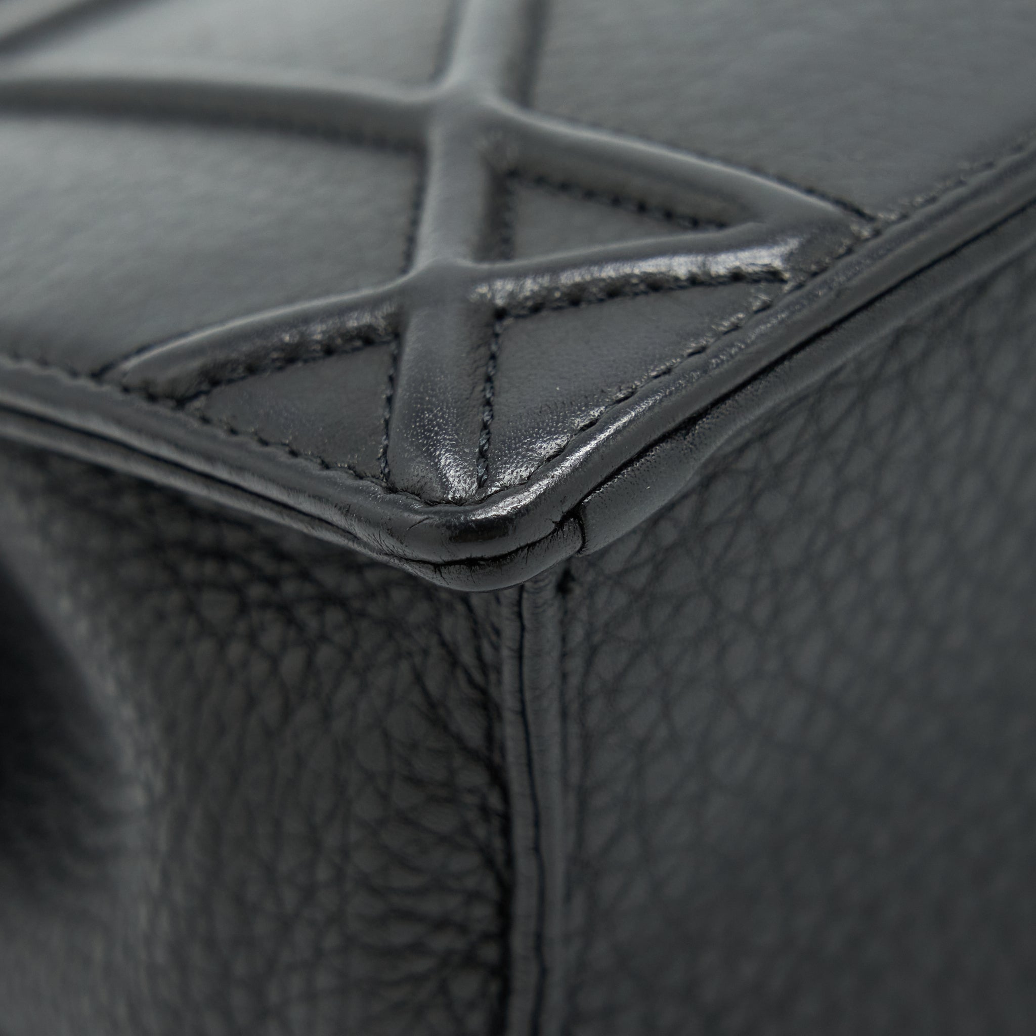 dior-medium-diorama-black-ghw