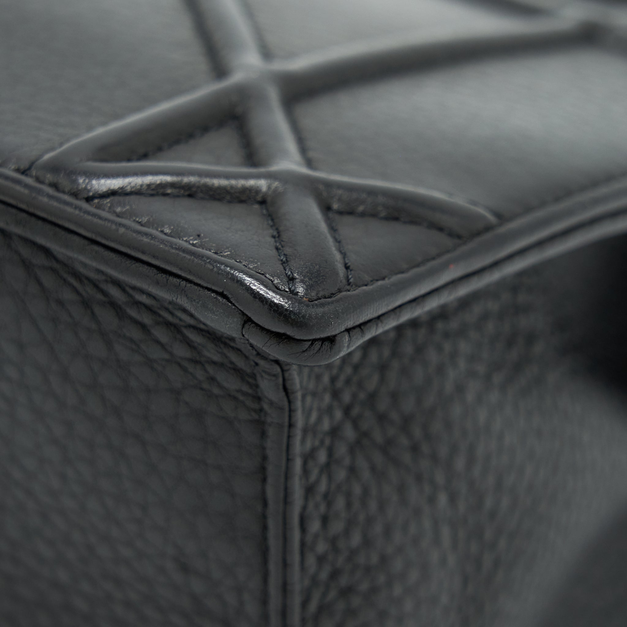 dior-medium-diorama-black-ghw