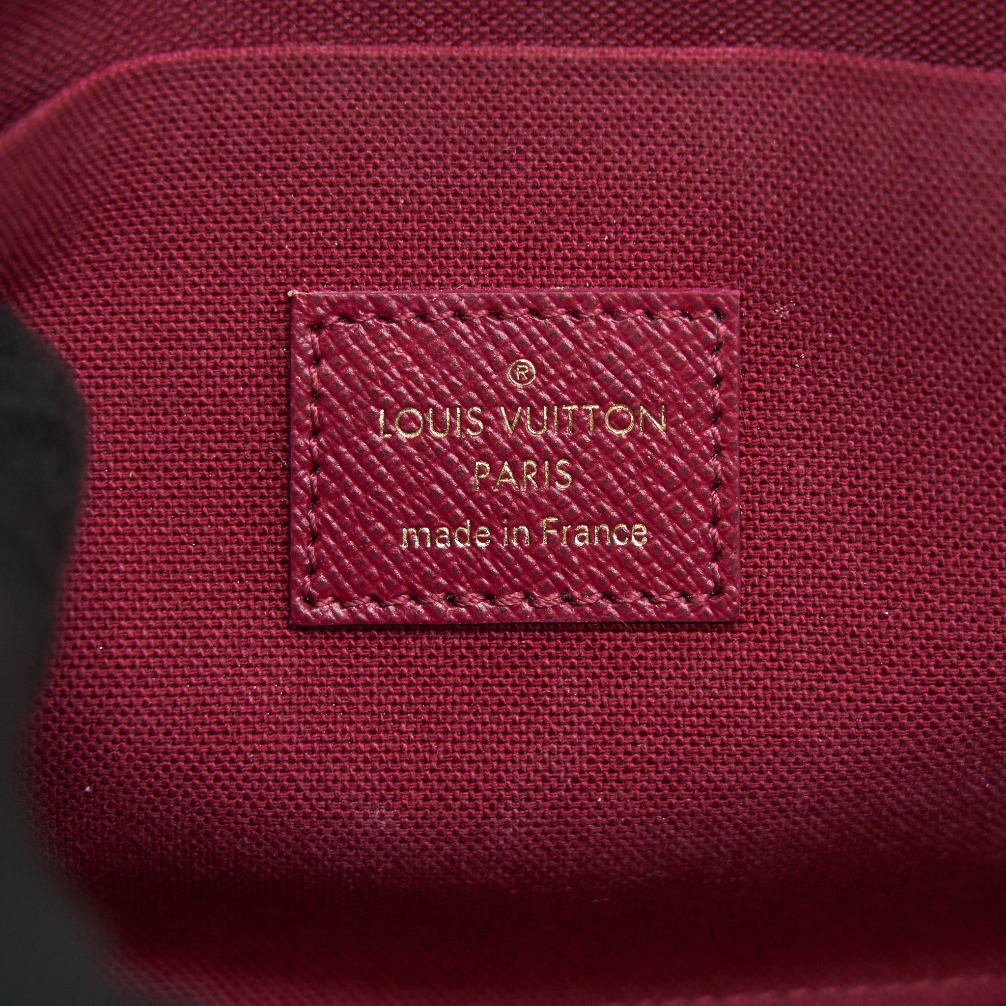 louis-vuitton-felicie-pochette-zipped-pocket-lost
