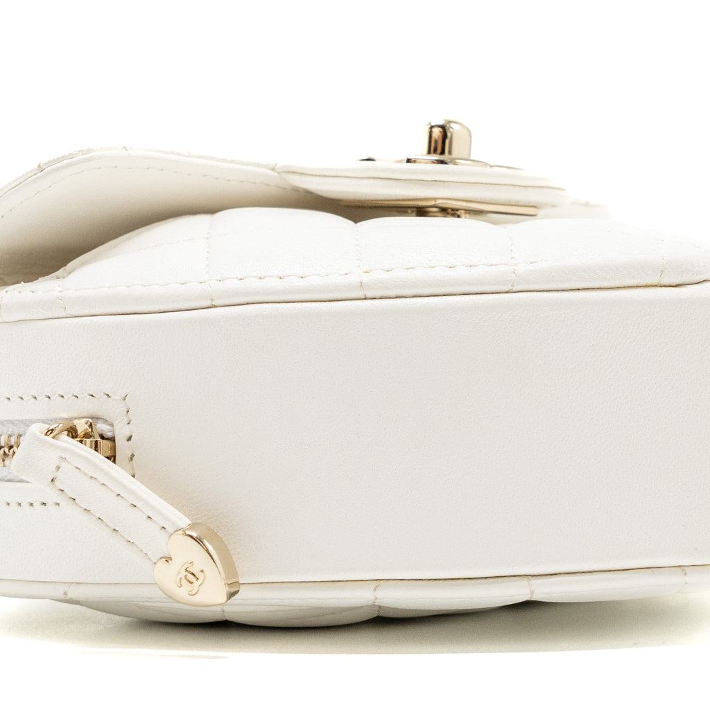 chanel-22s-small-heart-bag-lambskin-white-lghw-2
