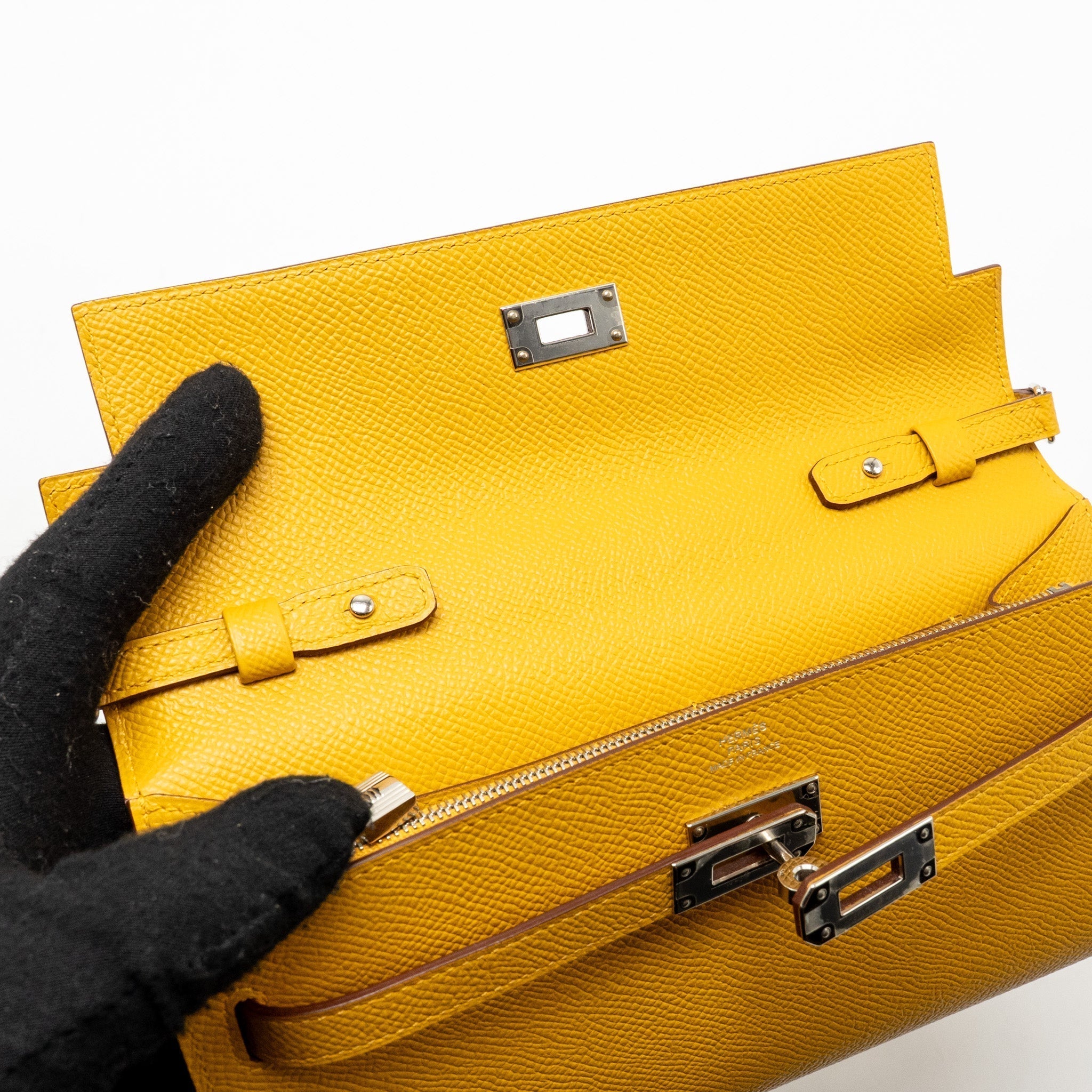 hermes-kelly-to-go-epsom-9d-jaune-ambre-shw-stamp-y