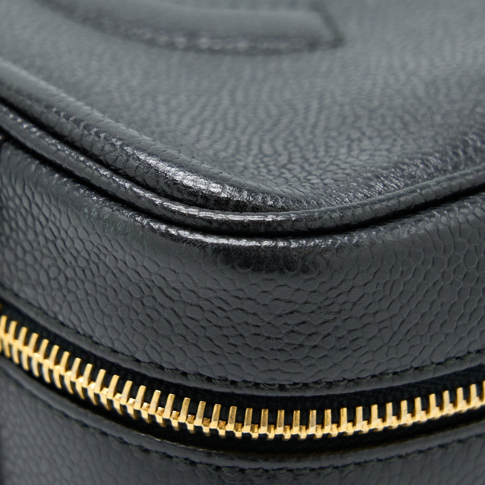 chanel-vintage-cc-logo-vanity-caviar-black-ghw