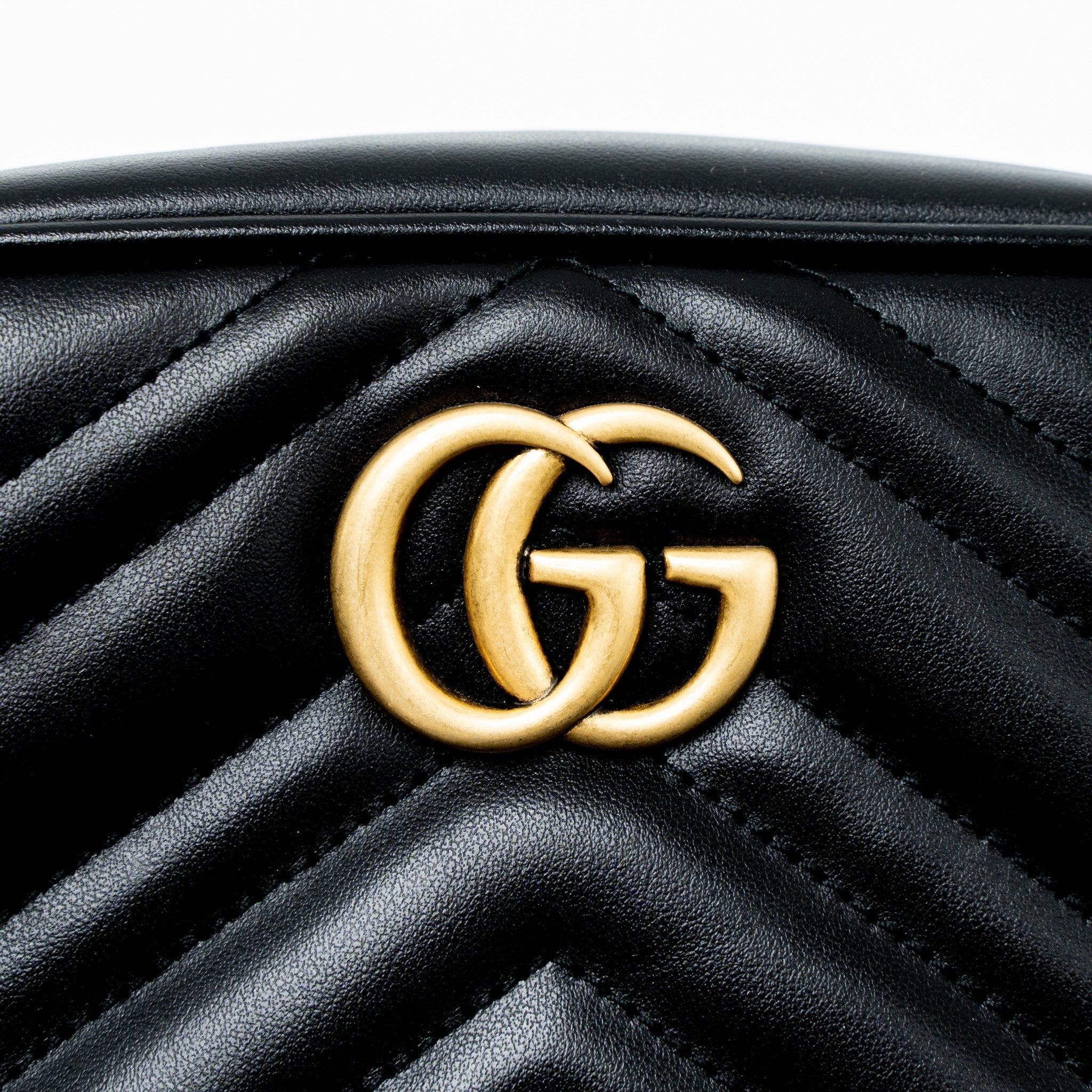 gucci-gg-marmont-matelasse-mini-bag-calfskin-black-ghw