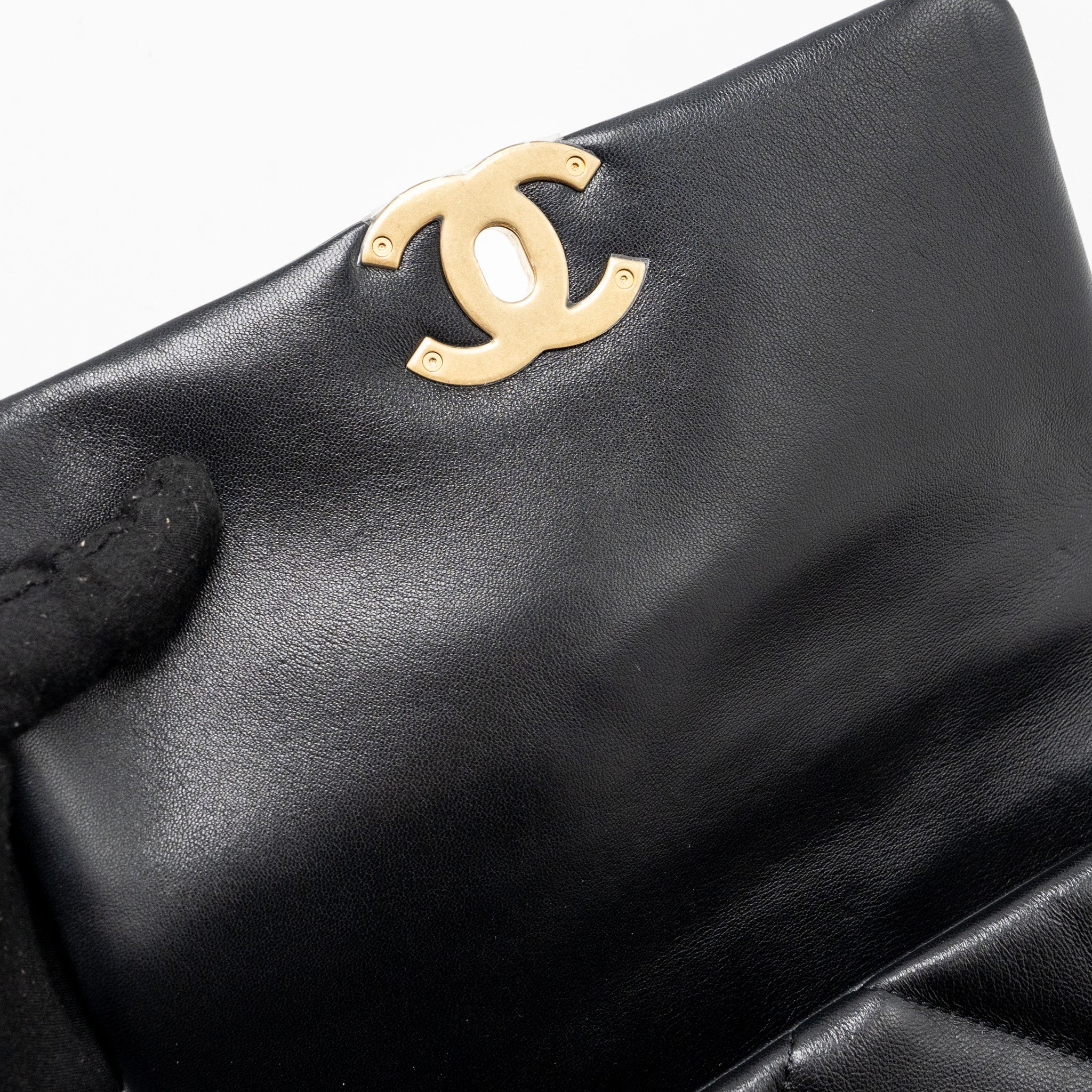 chanel-small-19-bag-lambskin-black-multicolour-hardware-microchip-4