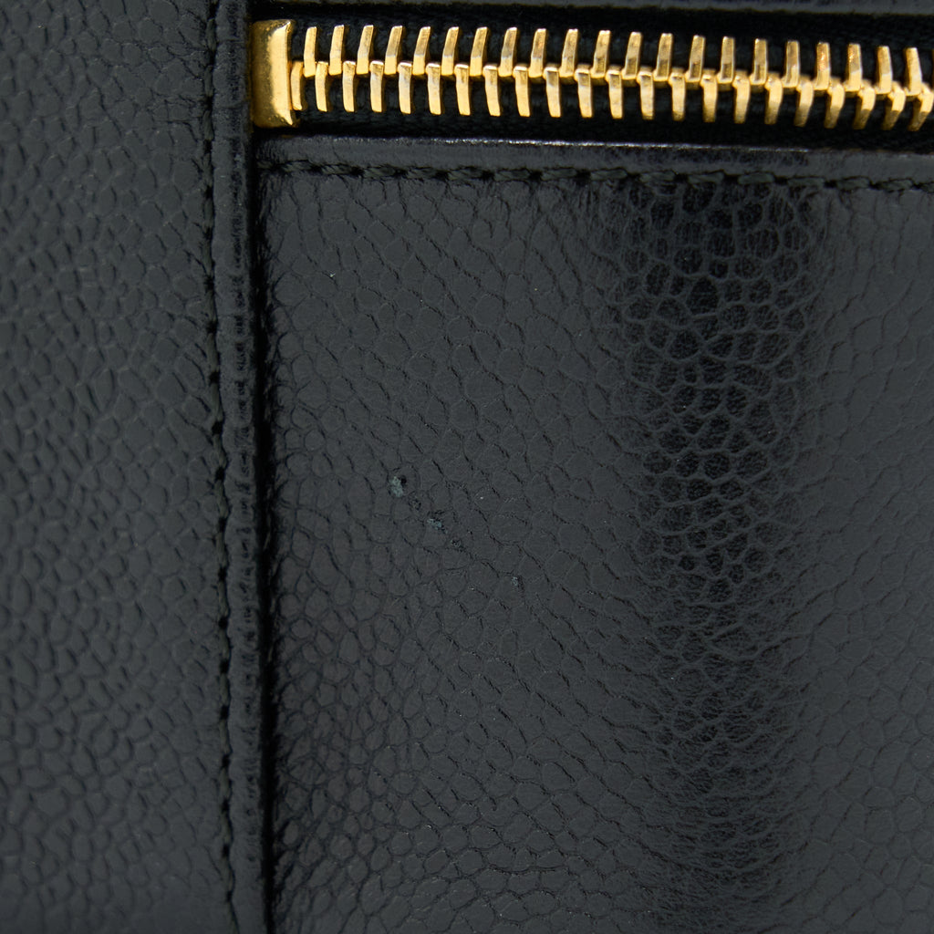 chanel-vintage-cc-logo-vanity-caviar-black-ghw