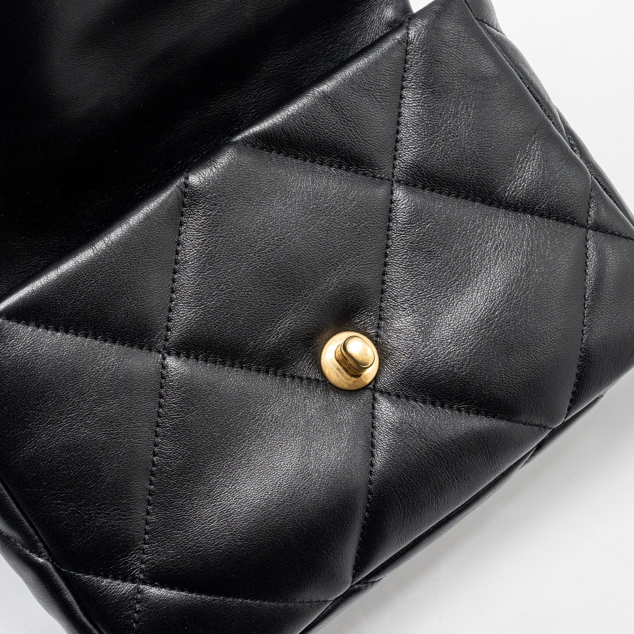 chanel-small-19-bag-lambskin-black-multicolour-hardware-microchip-4