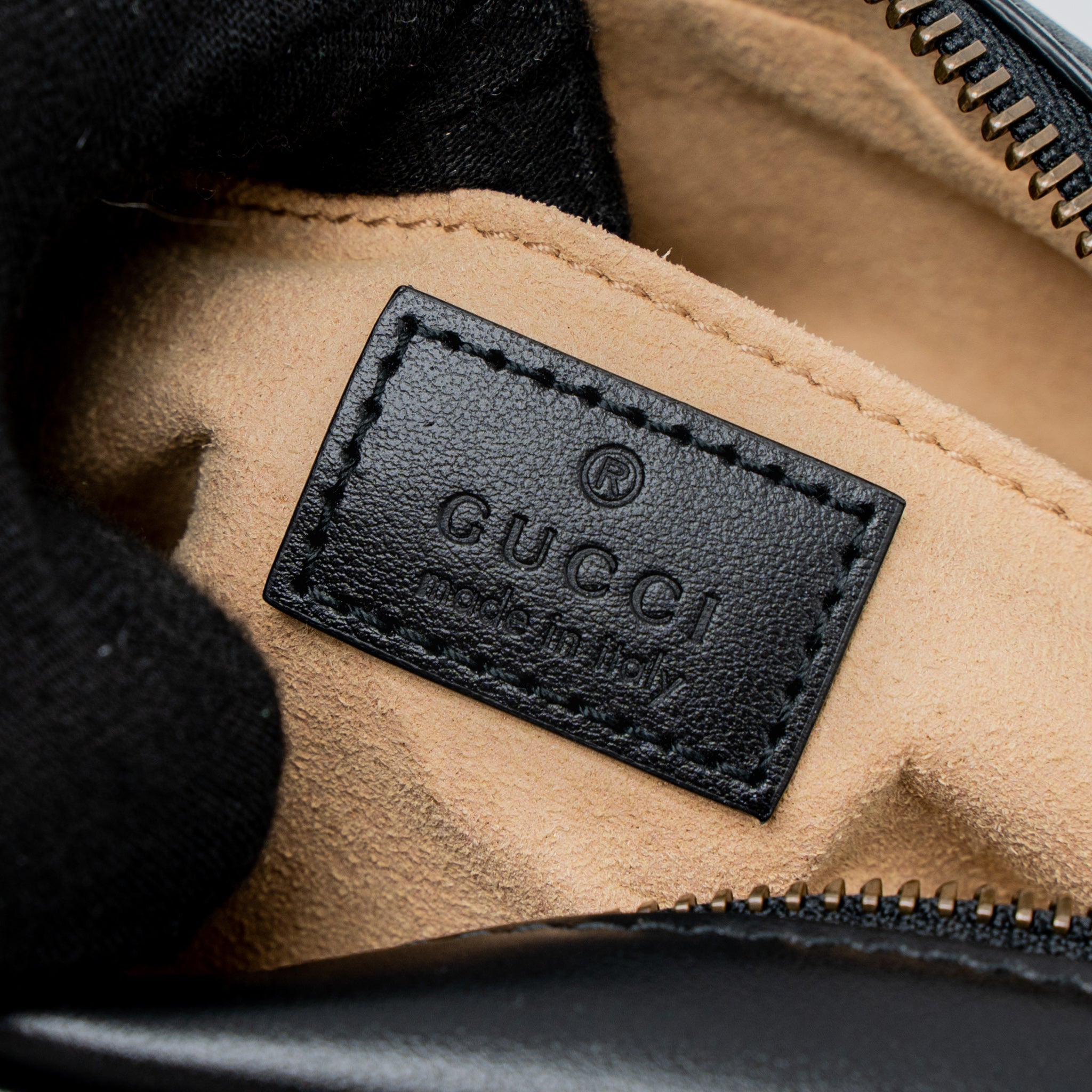 gucci-gg-marmont-matelasse-mini-bag-calfskin-black-ghw
