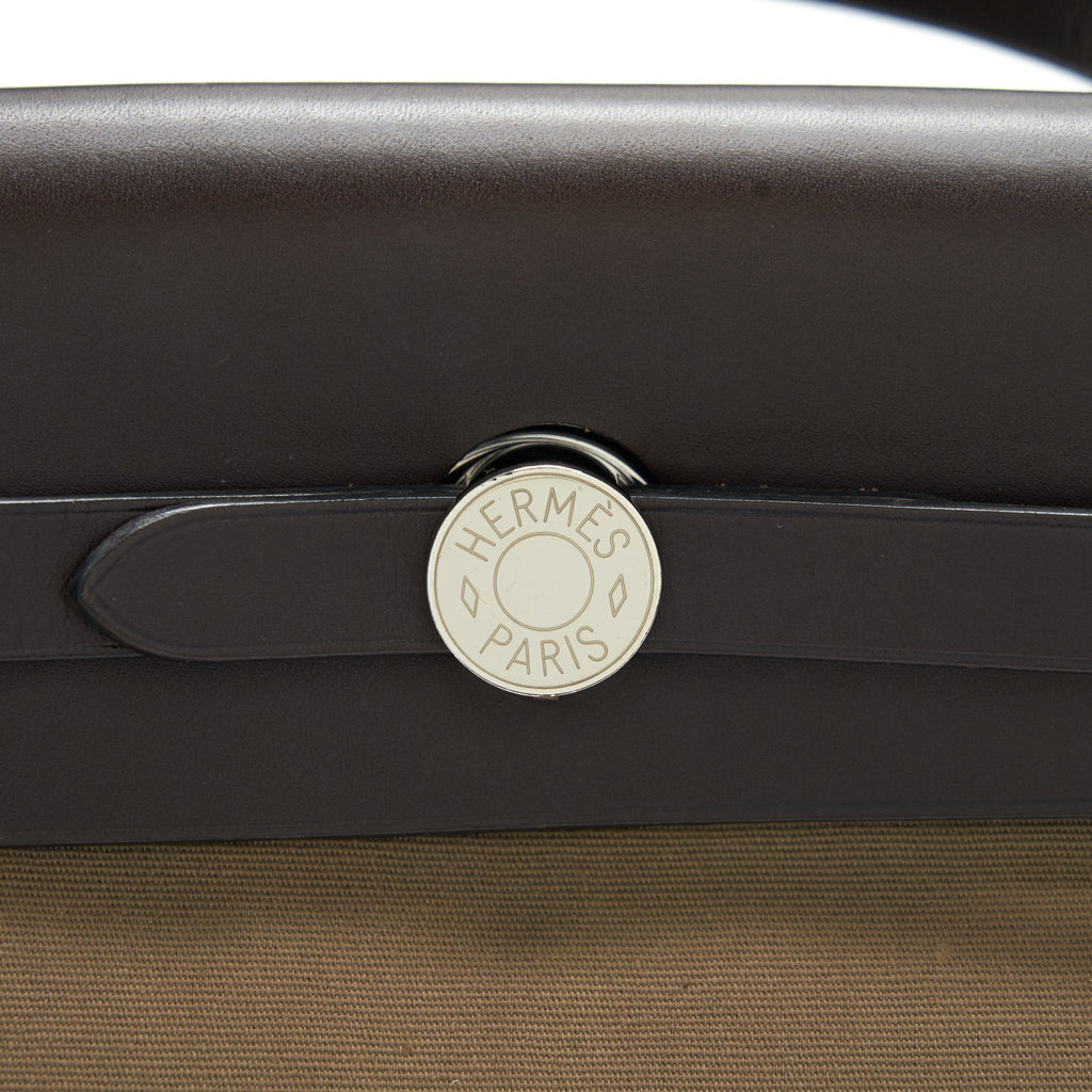 hermes-herbag31-etoupe-stamp-square-m