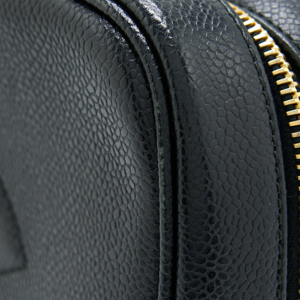 chanel-vintage-cc-logo-vanity-caviar-black-ghw