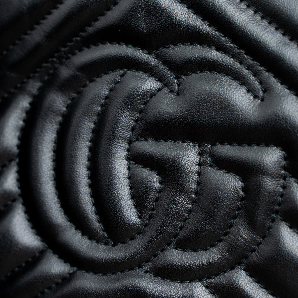 gucci-gg-marmont-matelasse-mini-bag-calfskin-black-ghw