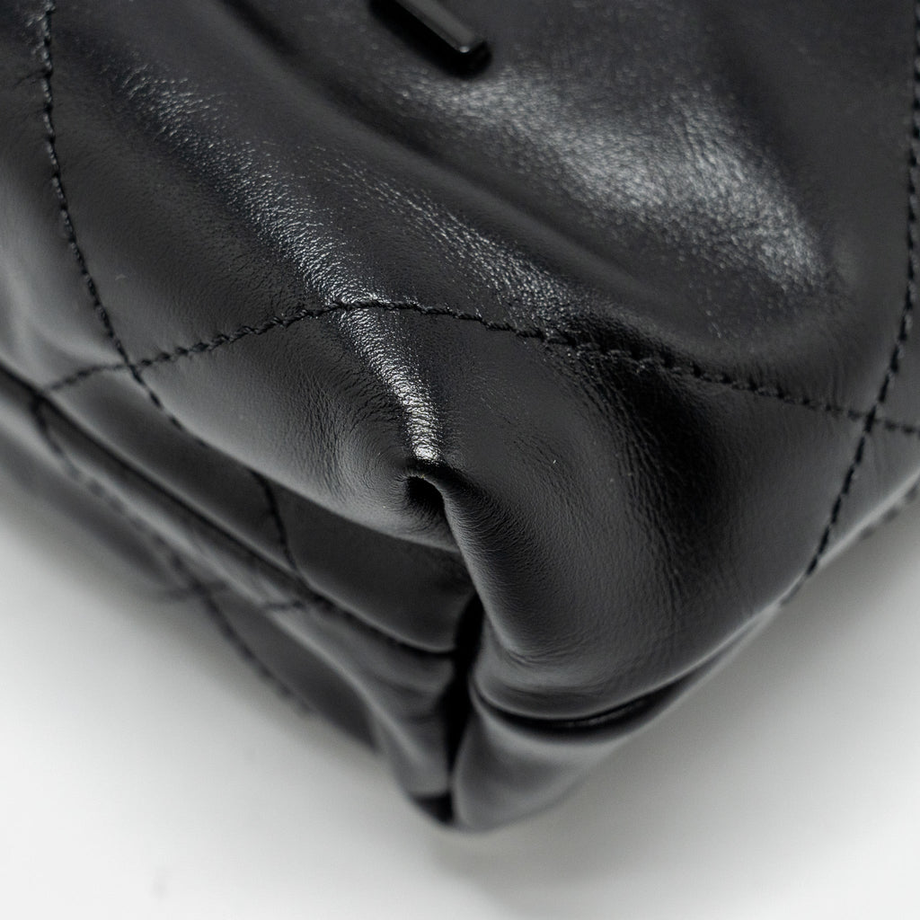 chanel-mini-22-so-black