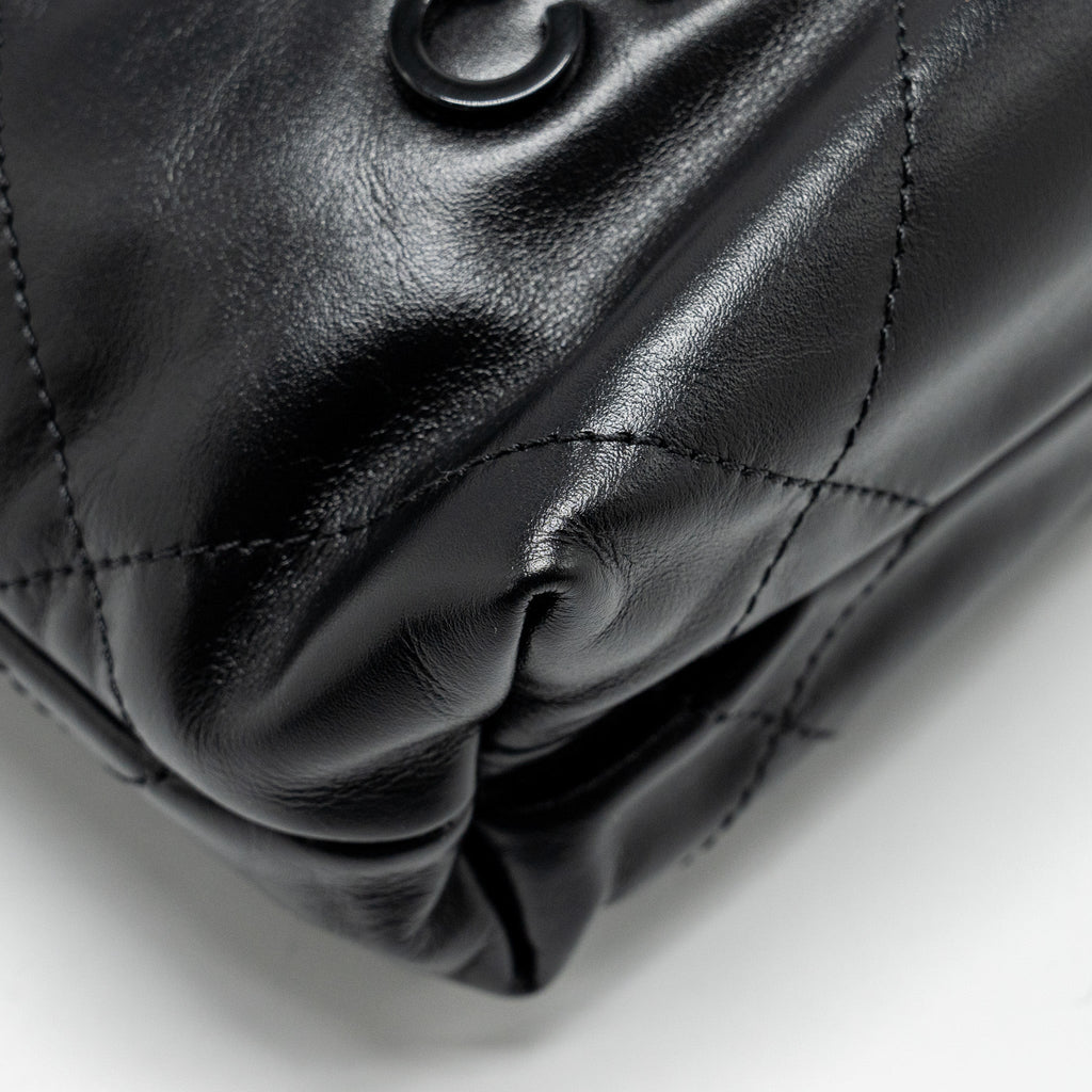 chanel-mini-22-so-black