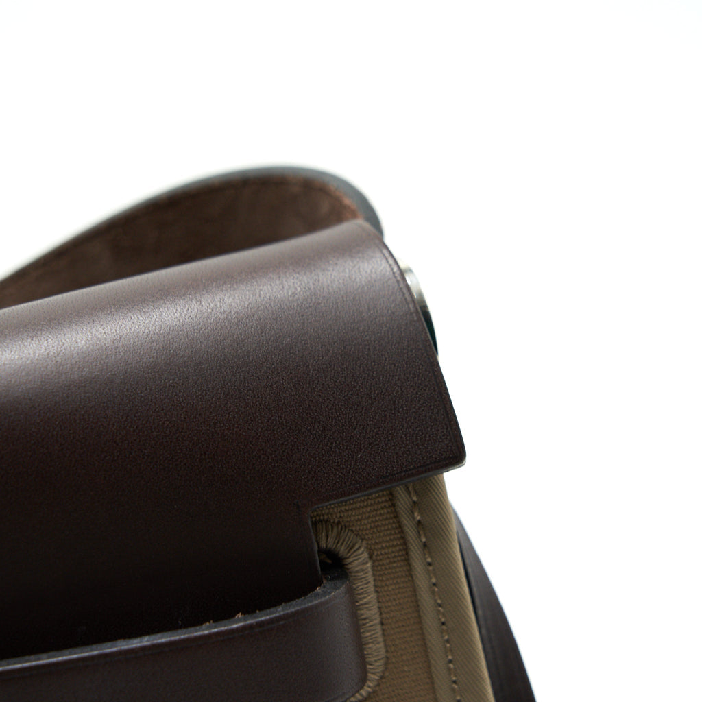 hermes-herbag31-etoupe-stamp-square-m