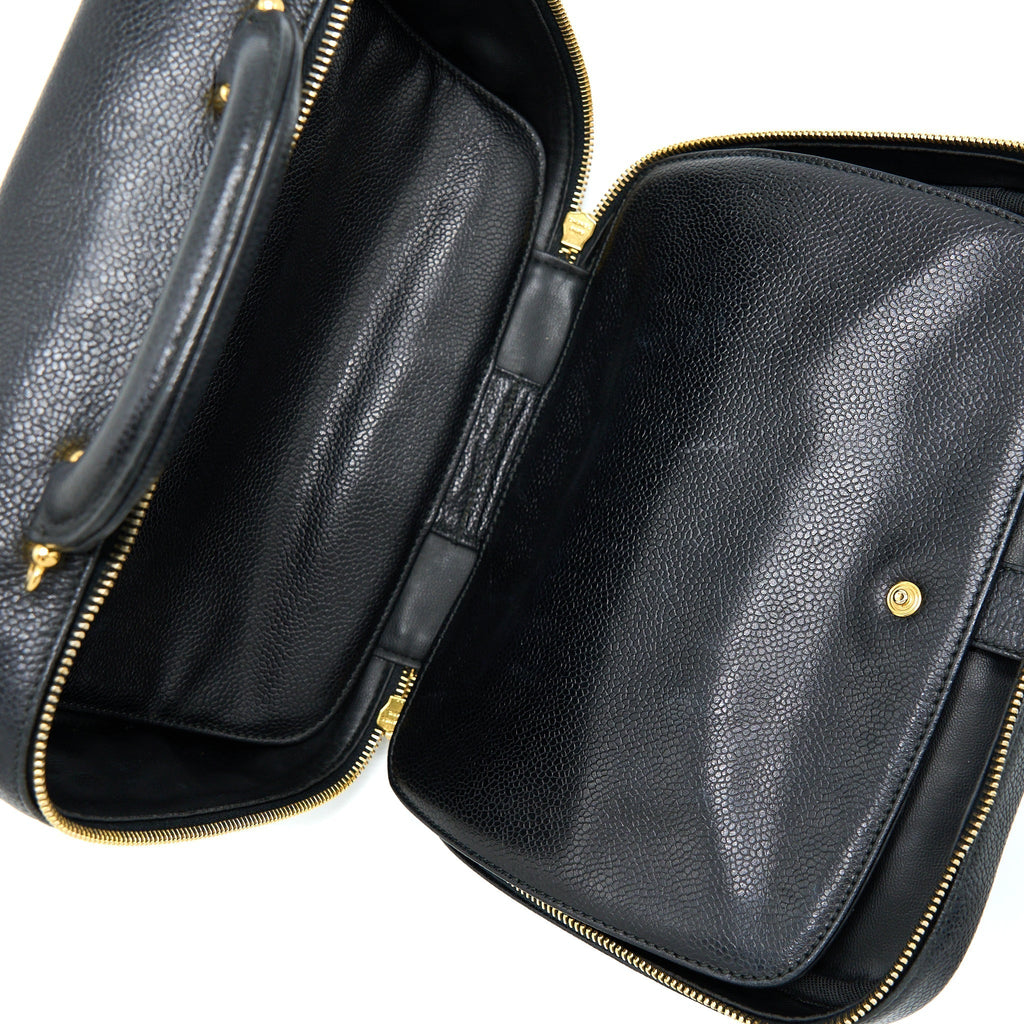 chanel-vintage-cc-logo-vanity-caviar-black-ghw