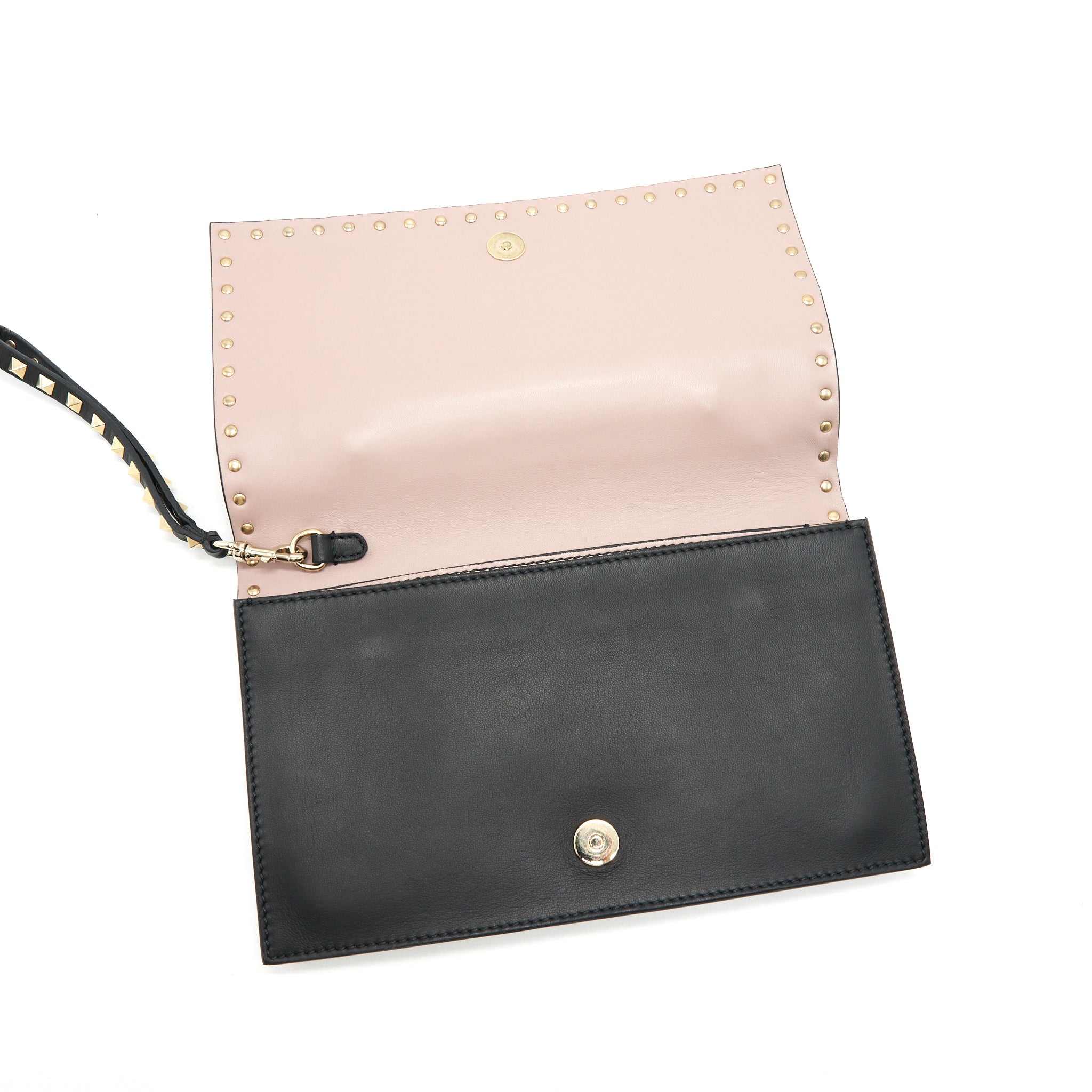 valentino-garavani-rockstud-leather-clutch-bag-black