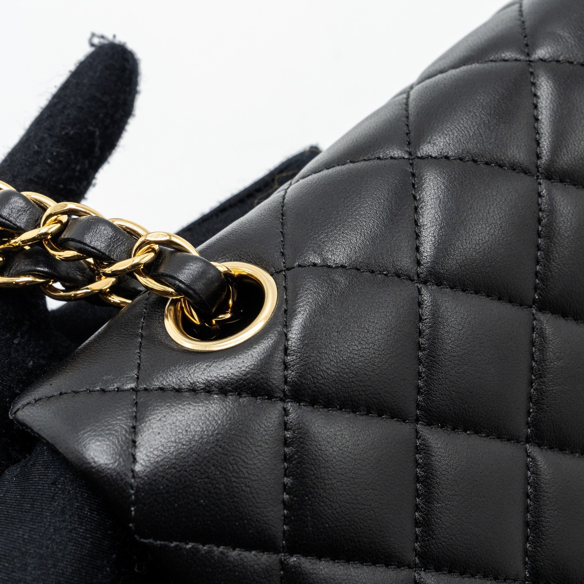 chanel-medium-classic-flap-bag-lambskin-black-with-ghw