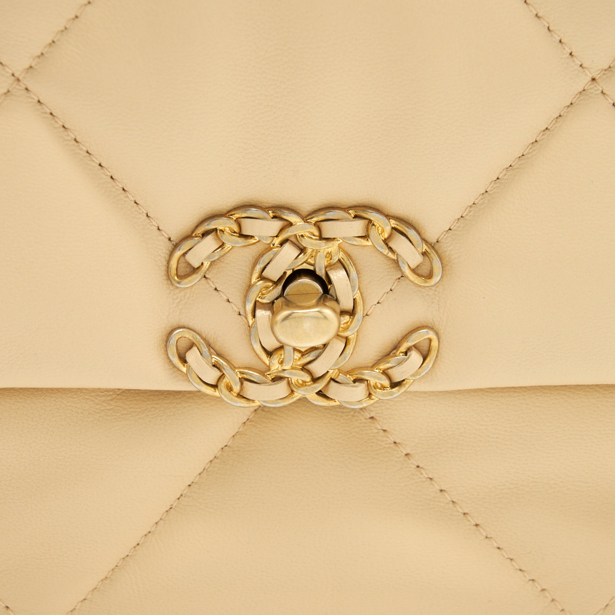 chanel-medium-19-bag-goatskin-beige-with-gold-silver-hardware-1