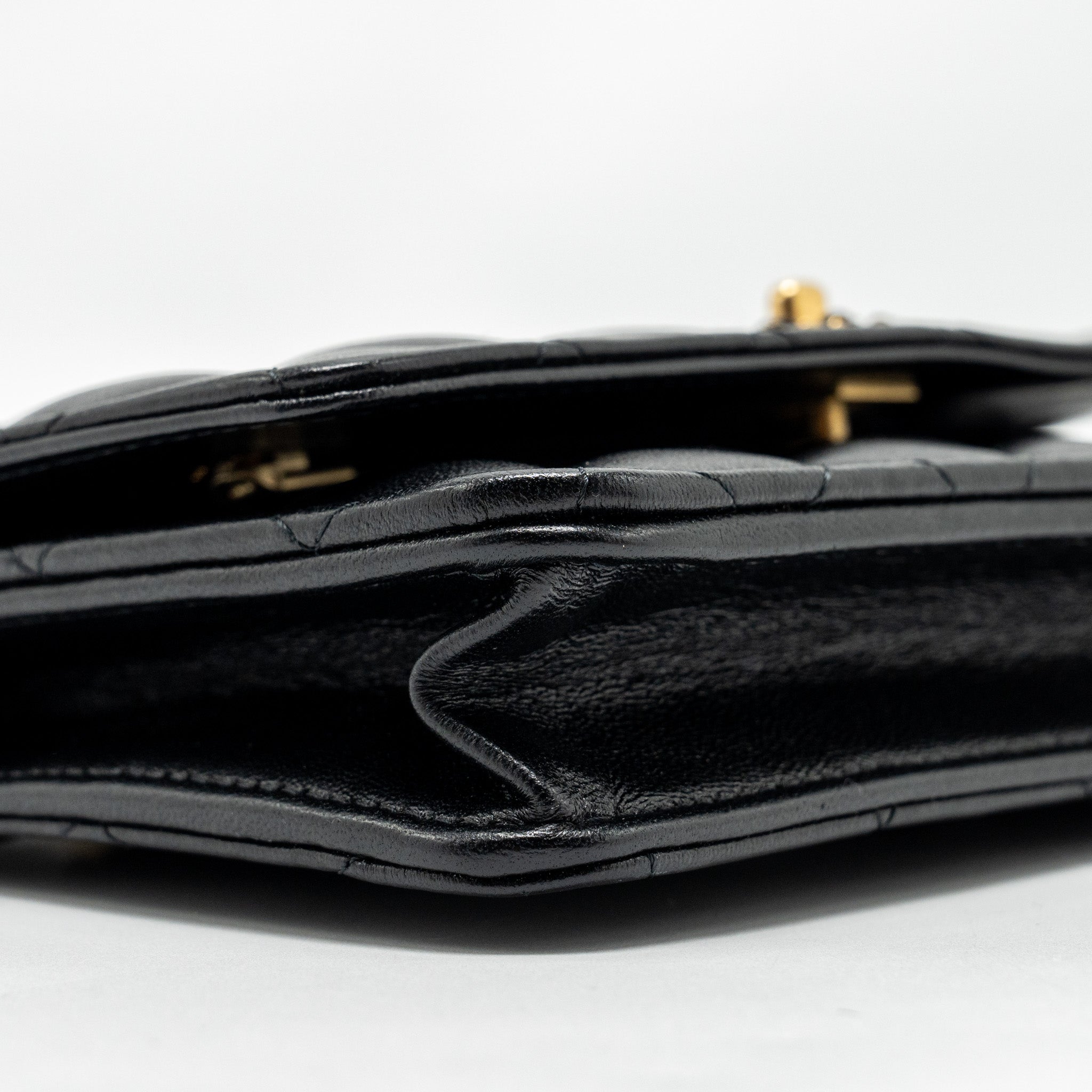 chanel-letter-logo-top-handle-wallet-on-chain-calfskin-black-ghw-microchip