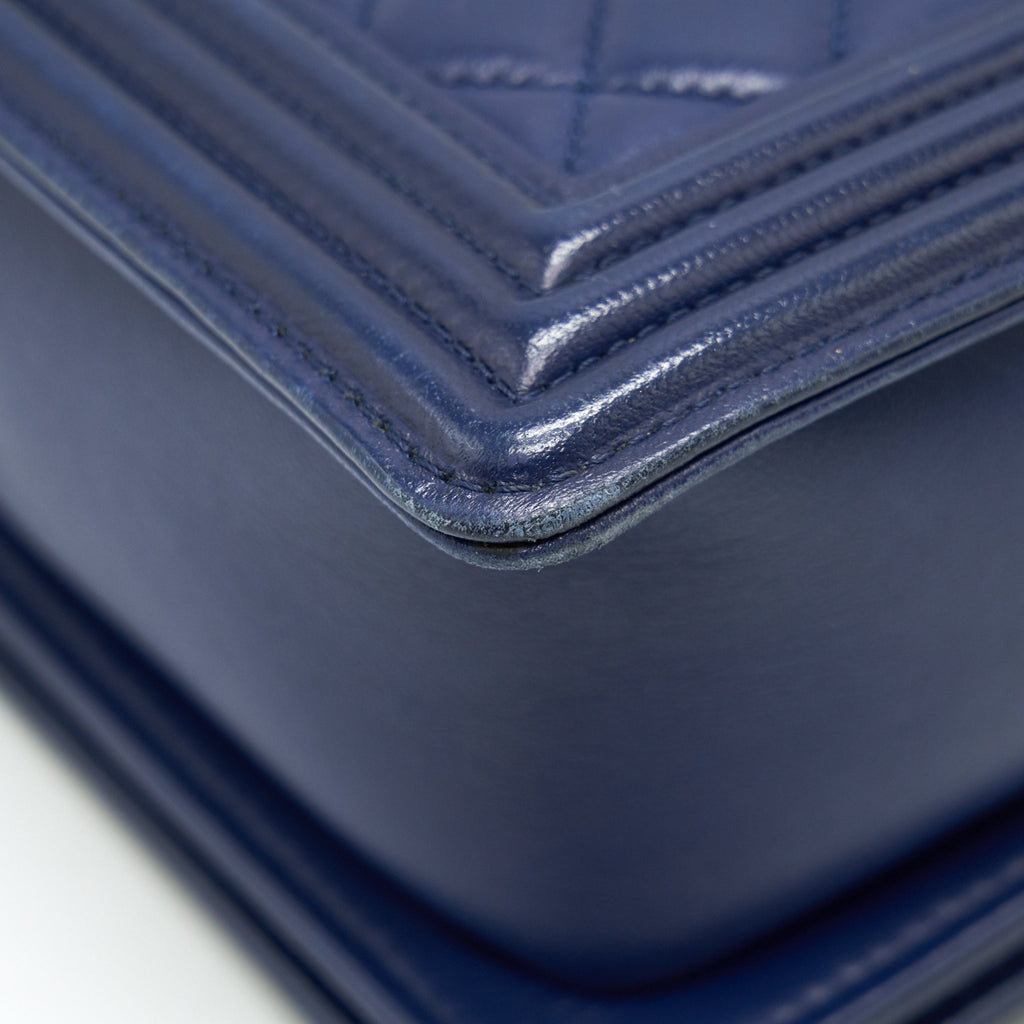 chanel-large-le-boy-calf-skin-navy-shw