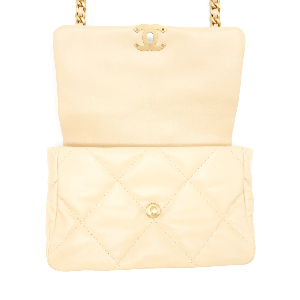 chanel-medium-19-bag-goatskin-beige-with-gold-silver-hardware-1