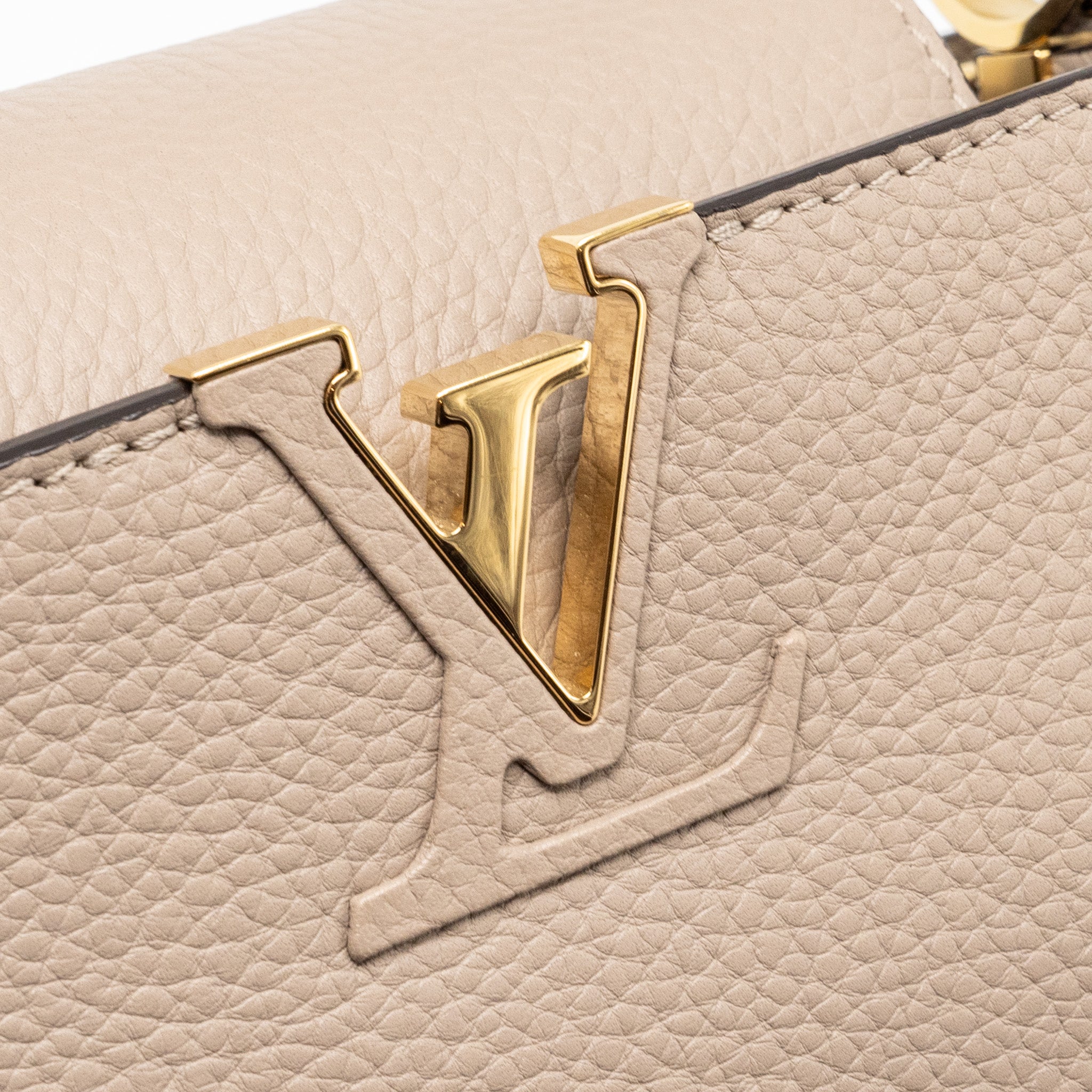 louis-vuitton-capucines-bb-taurillon-leather-galet-ghw