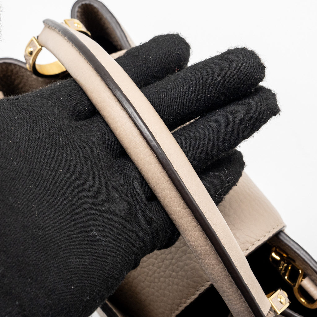 louis-vuitton-capucines-bb-taurillon-leather-galet-ghw