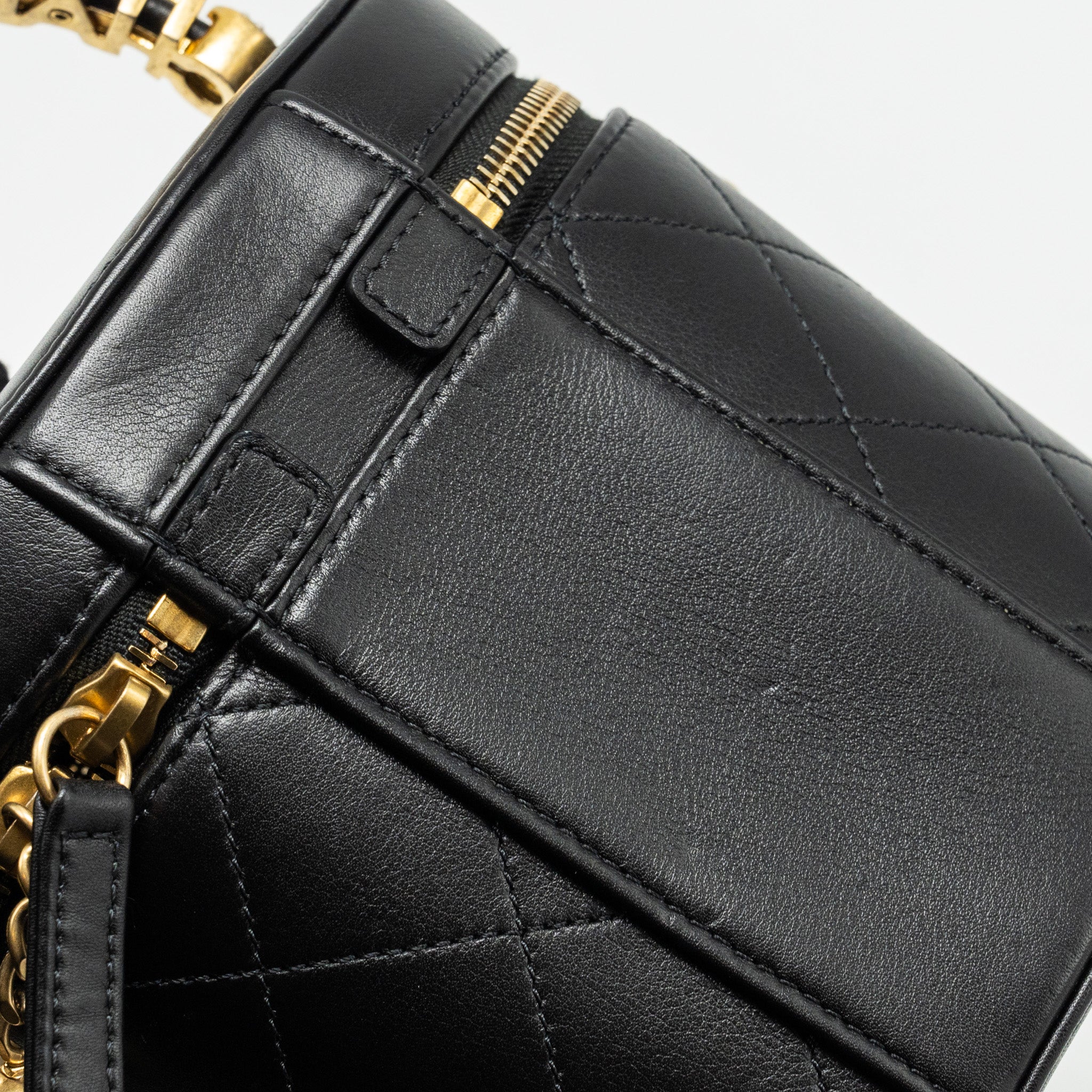 chanel-pearl-letter-logo-detailed-vanity-case-calfskin-black-ghw-copy