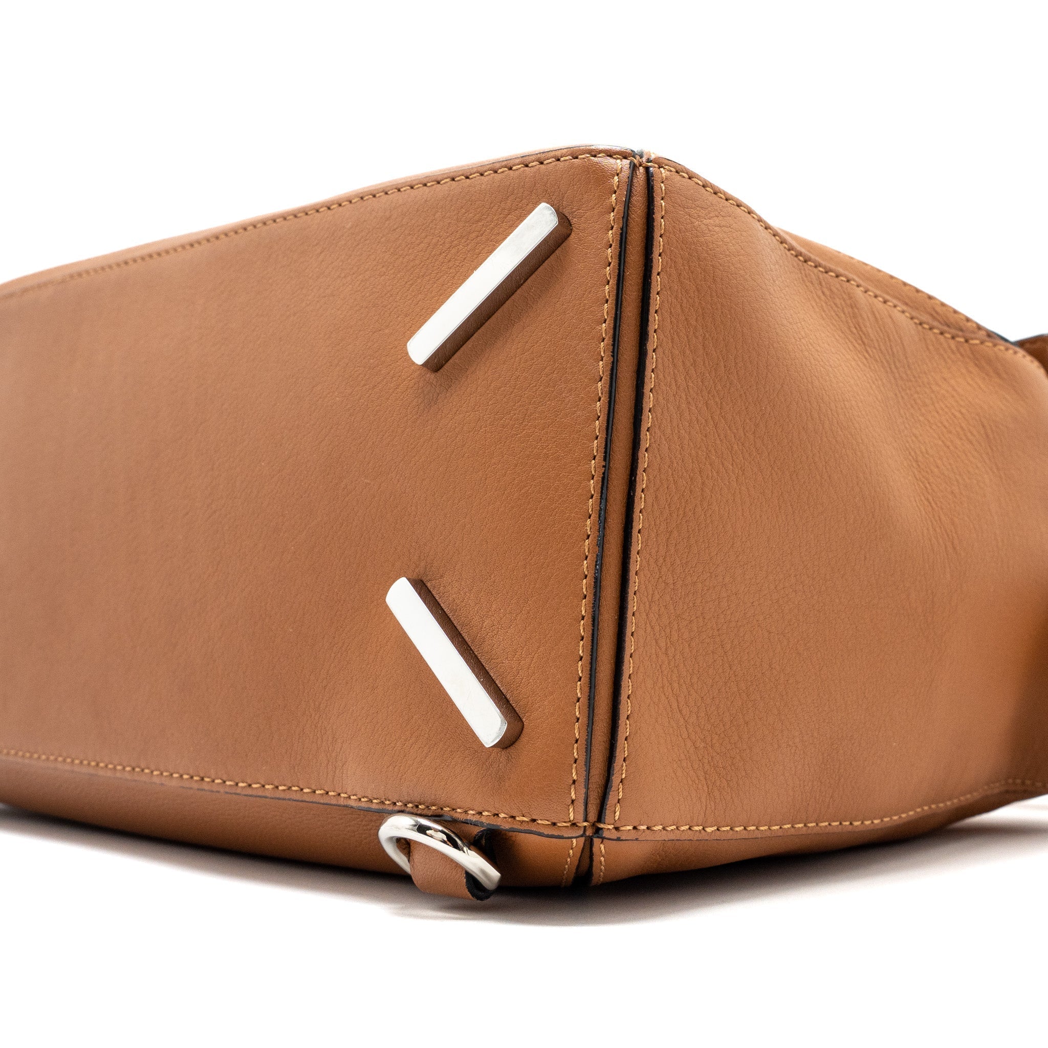 loewe-medium-puzzle-bag-calfskin-tan-ghw