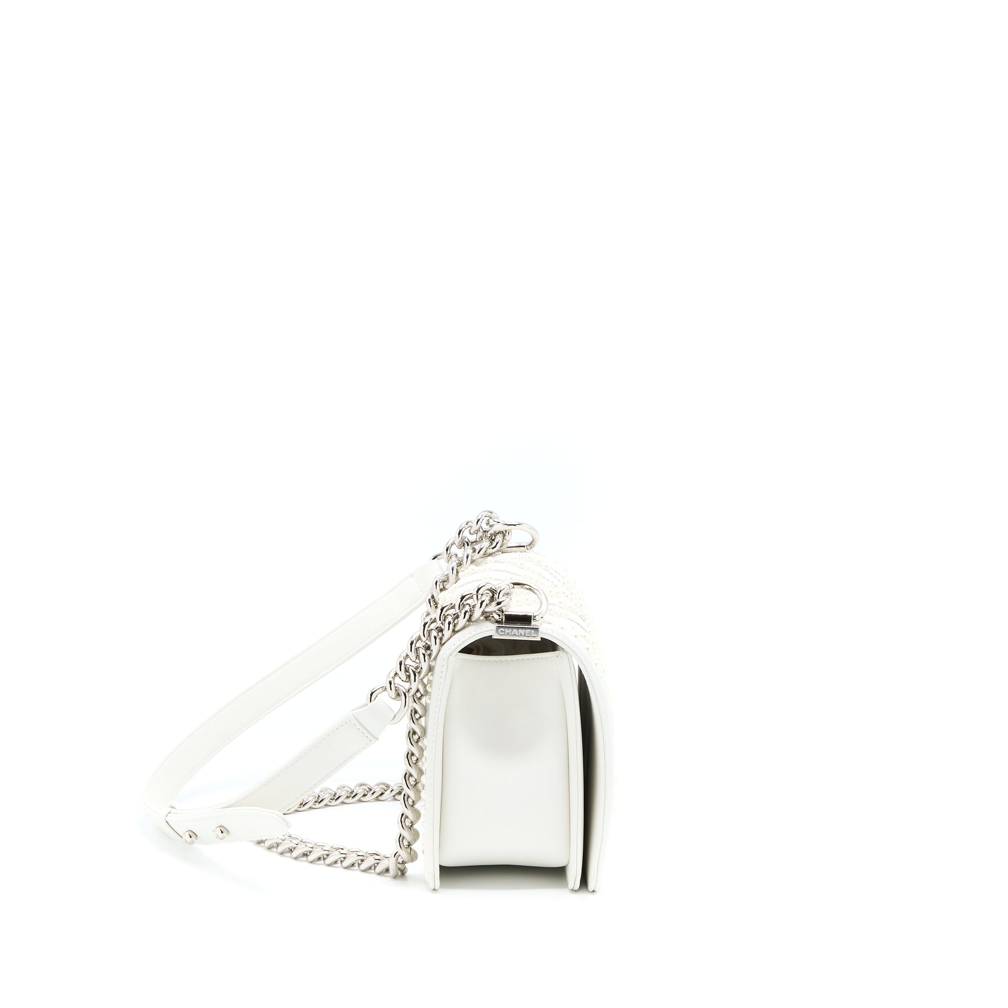 chanel-medium-boy-bag-chevron-limited-lambskin-with-pearl-white-shw