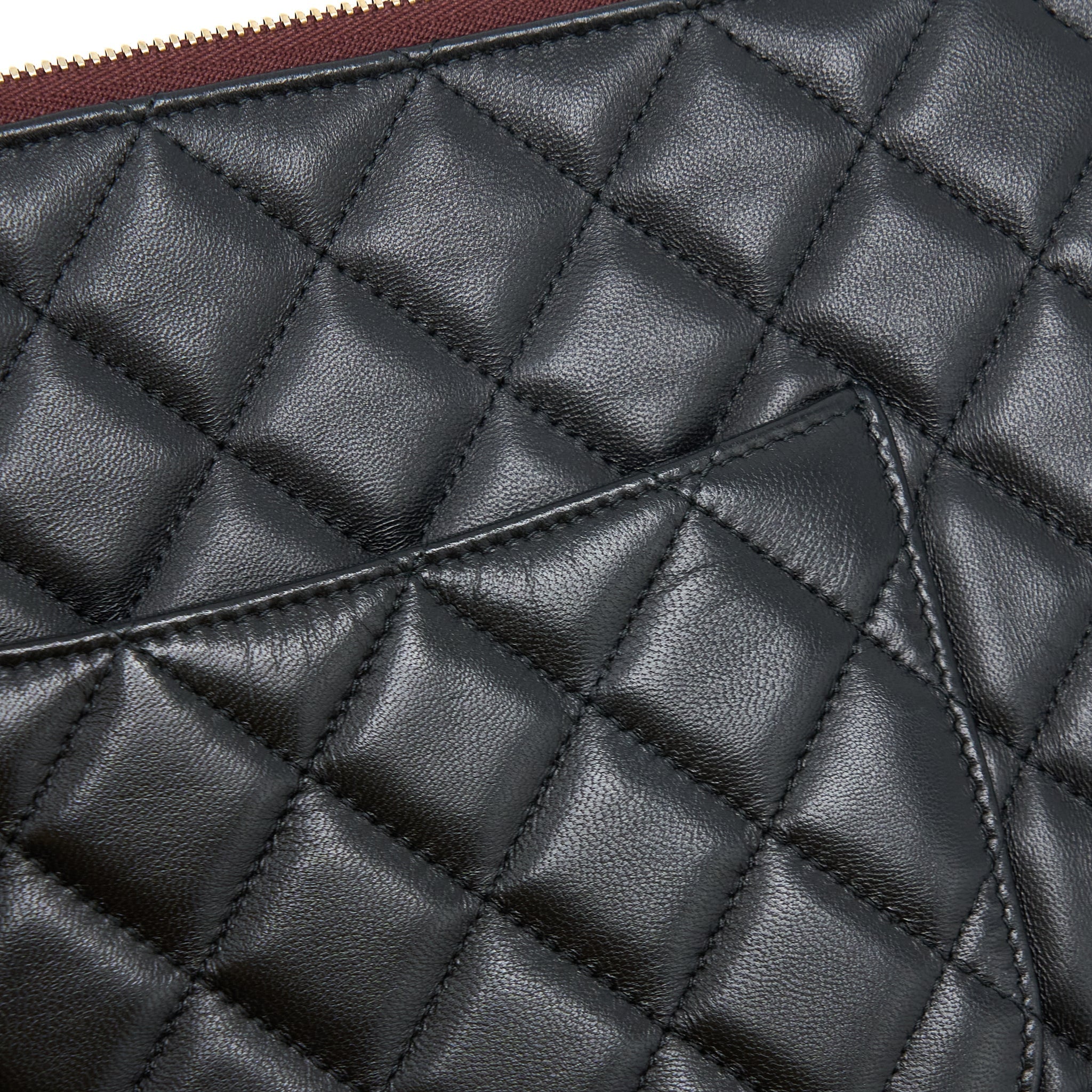 chanel-o-case-pouch-lambskin-black-lghw