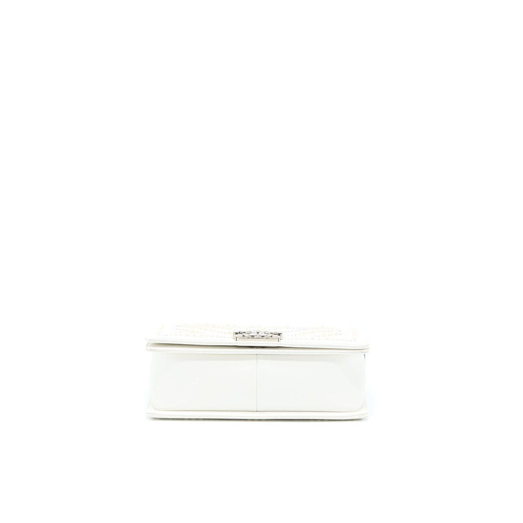 chanel-medium-boy-bag-chevron-limited-lambskin-with-pearl-white-shw