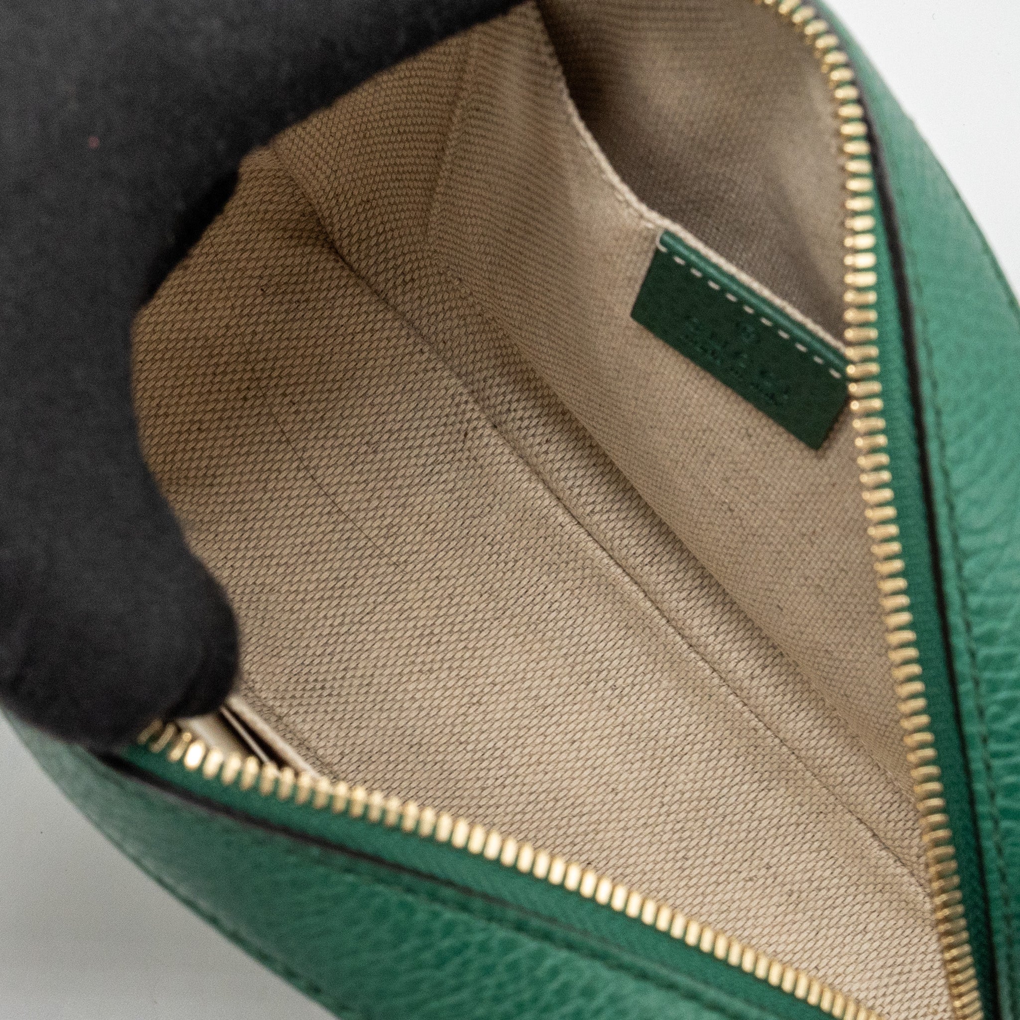 gucci-disco-soho-camera-bag-calfskin-green-lghw