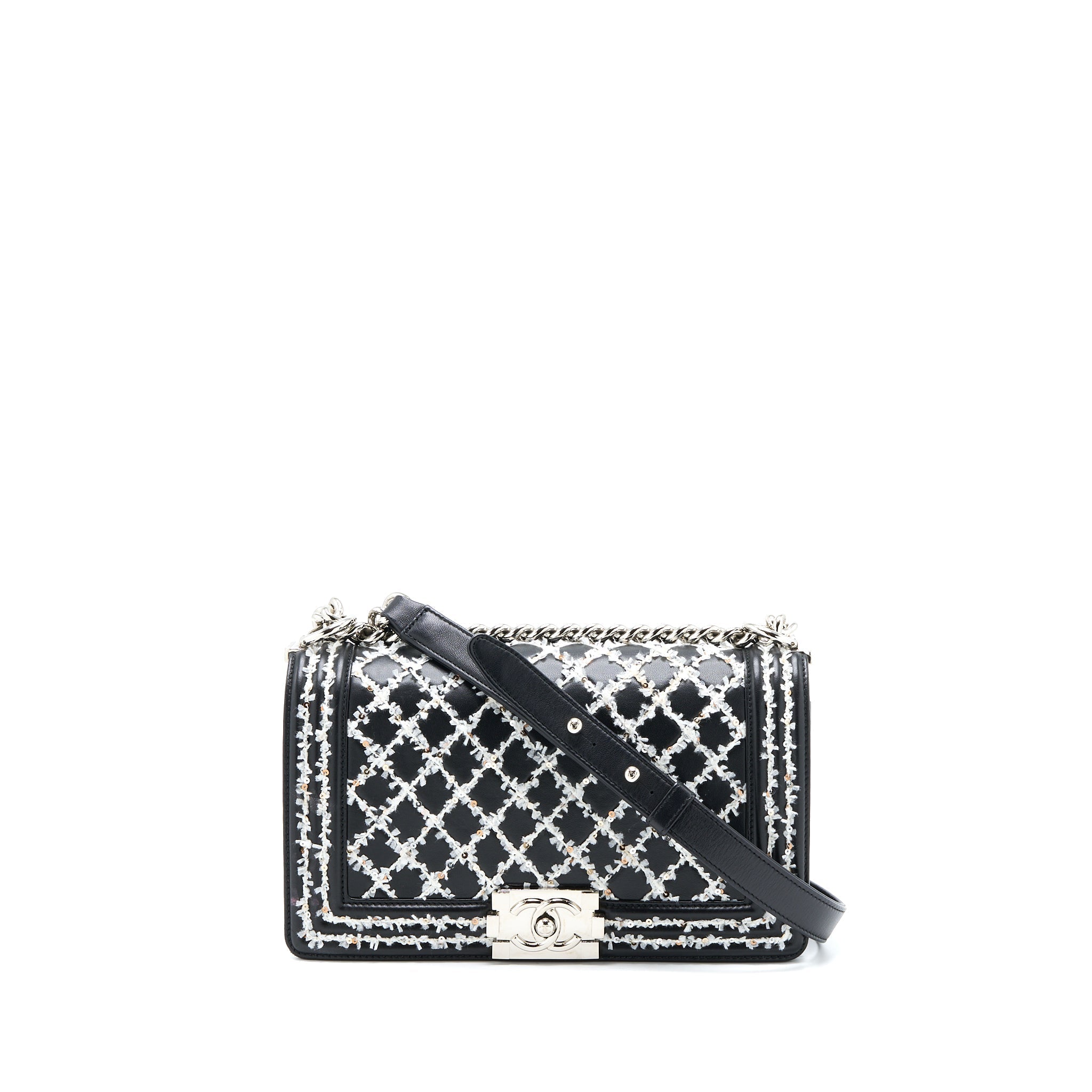 chanel-medium-boy-bag-limited-lambskin-black-white-shw