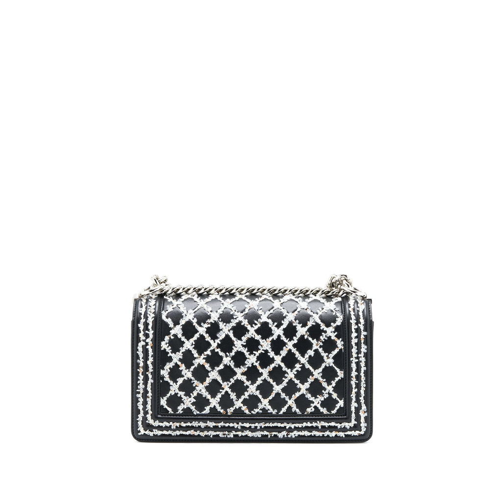 chanel-medium-boy-bag-limited-lambskin-black-white-shw