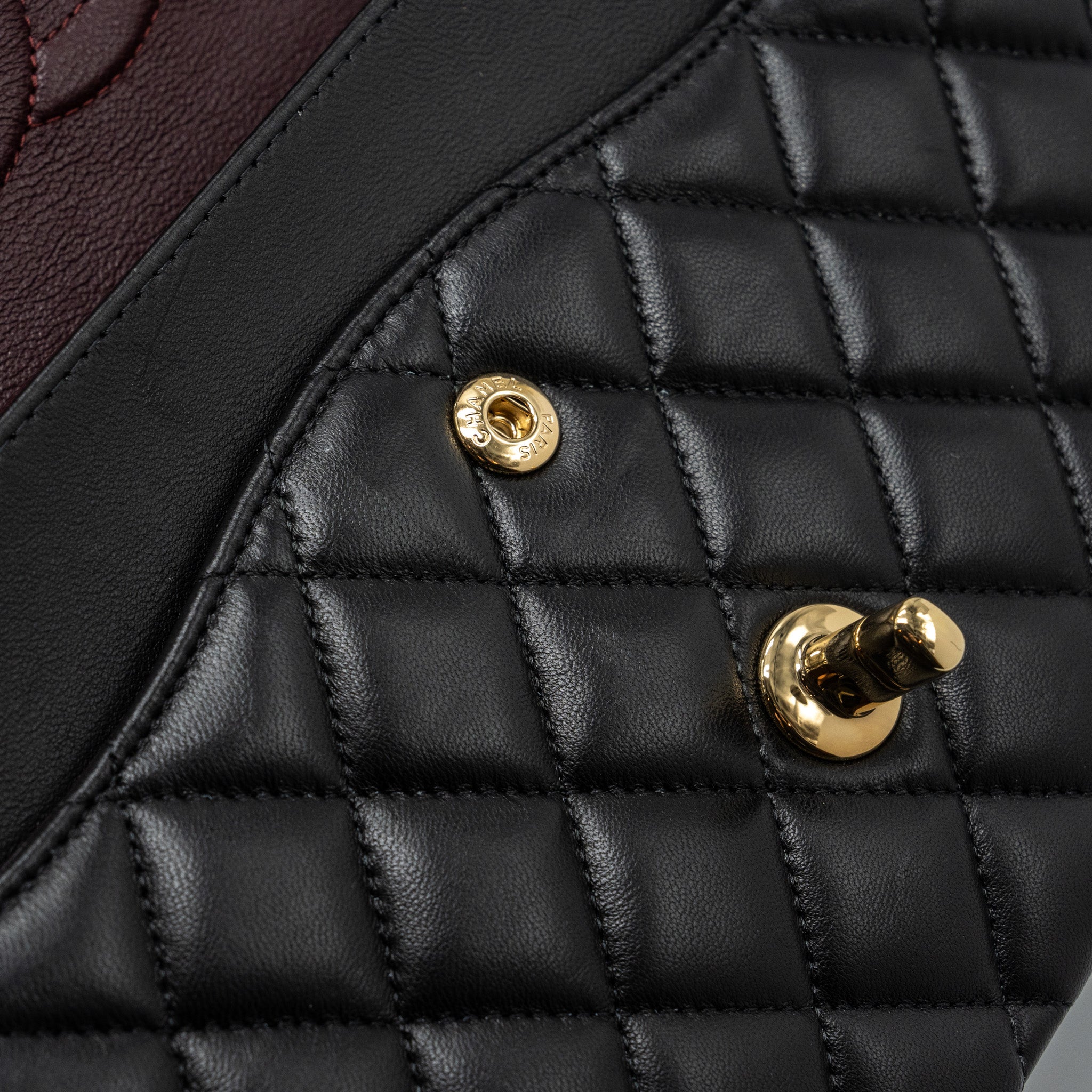 chanel-medium-classic-flap-bag-lambskin-black-with-ghw