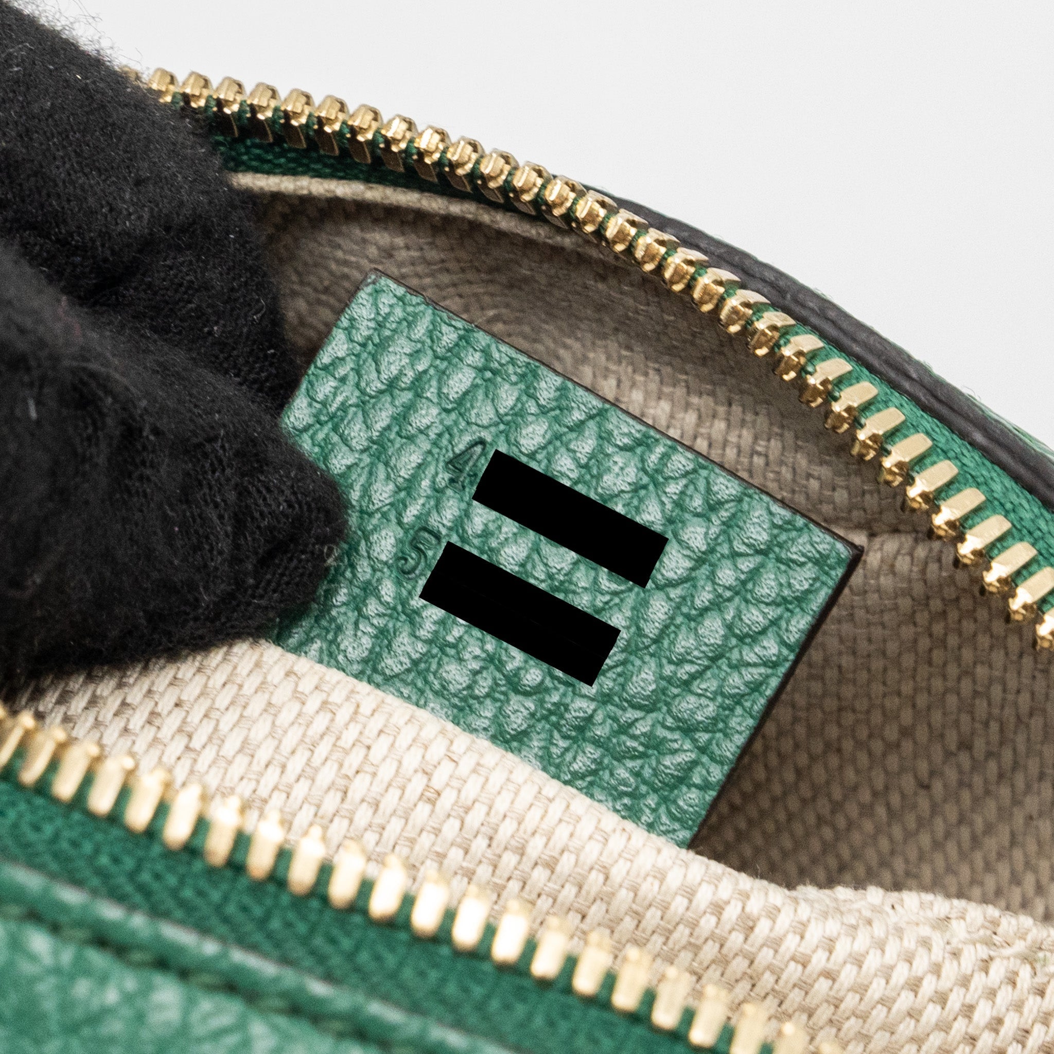 gucci-disco-soho-camera-bag-calfskin-green-lghw