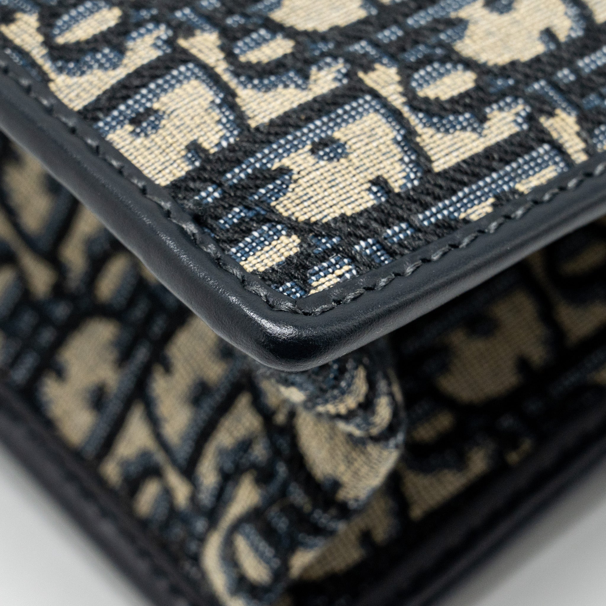 dior-30-montaigne-east-west-bag-with-chain-oblique-jacquard-blue-ghw-1