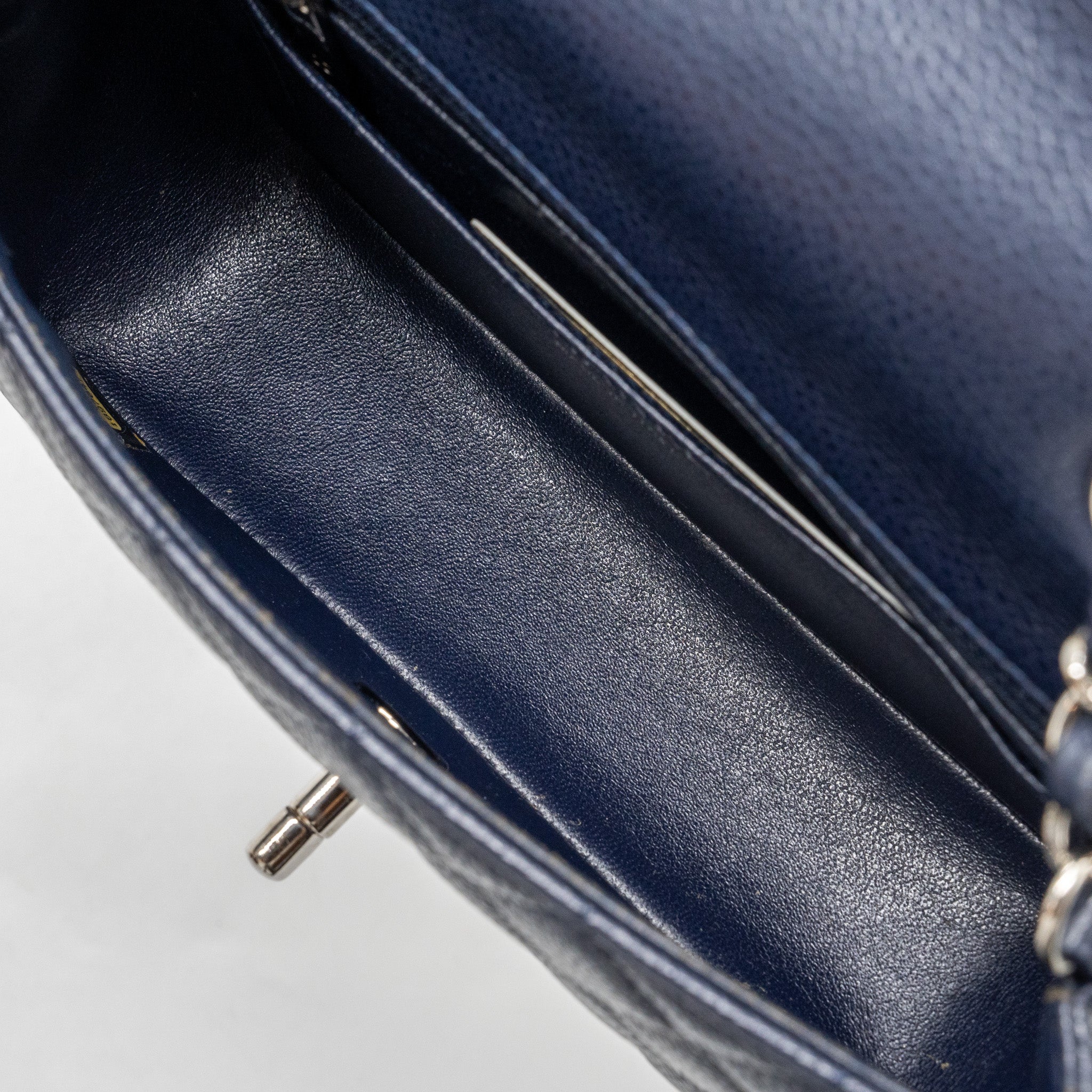 chanel-classic-mini-rectangular-flap-bag-caviar-navy-shw-copy