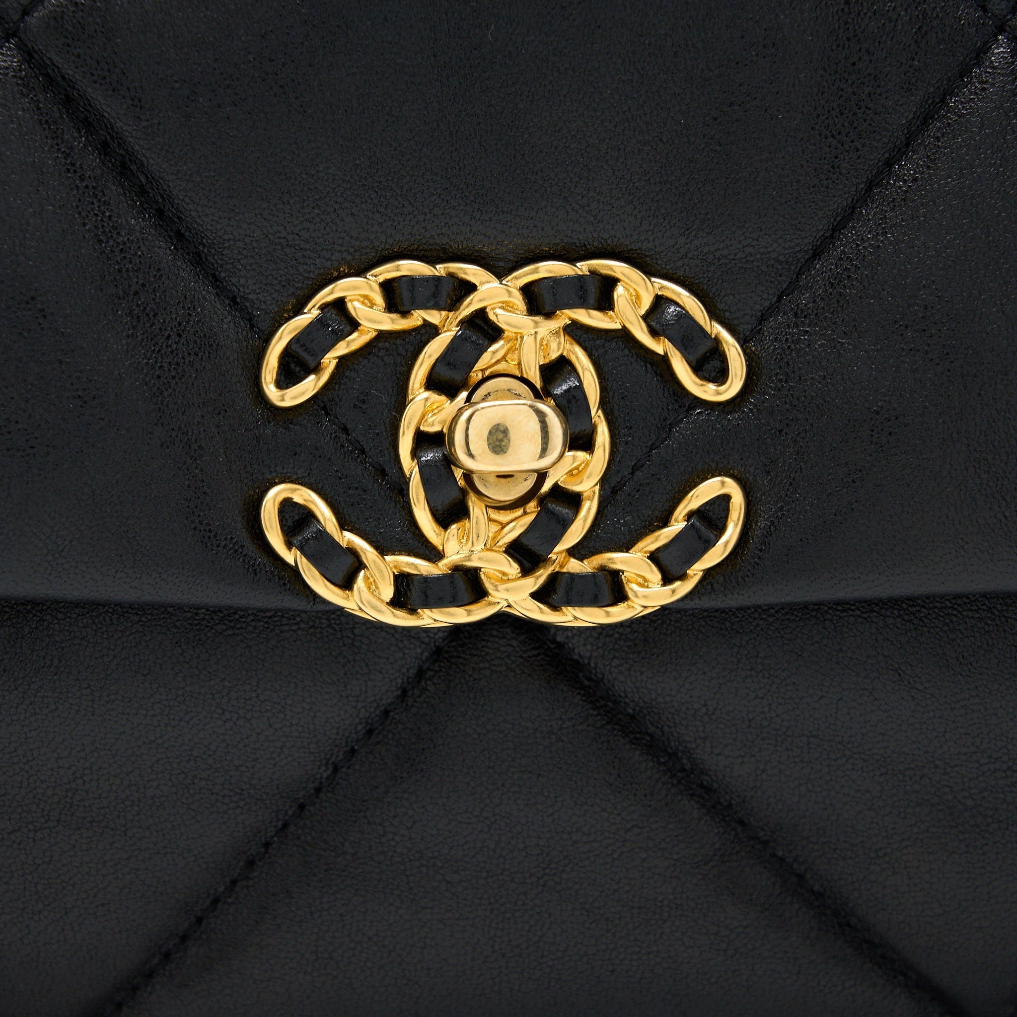 chanel-medium-19-bag-goatskin-black-multicoloured-hardware