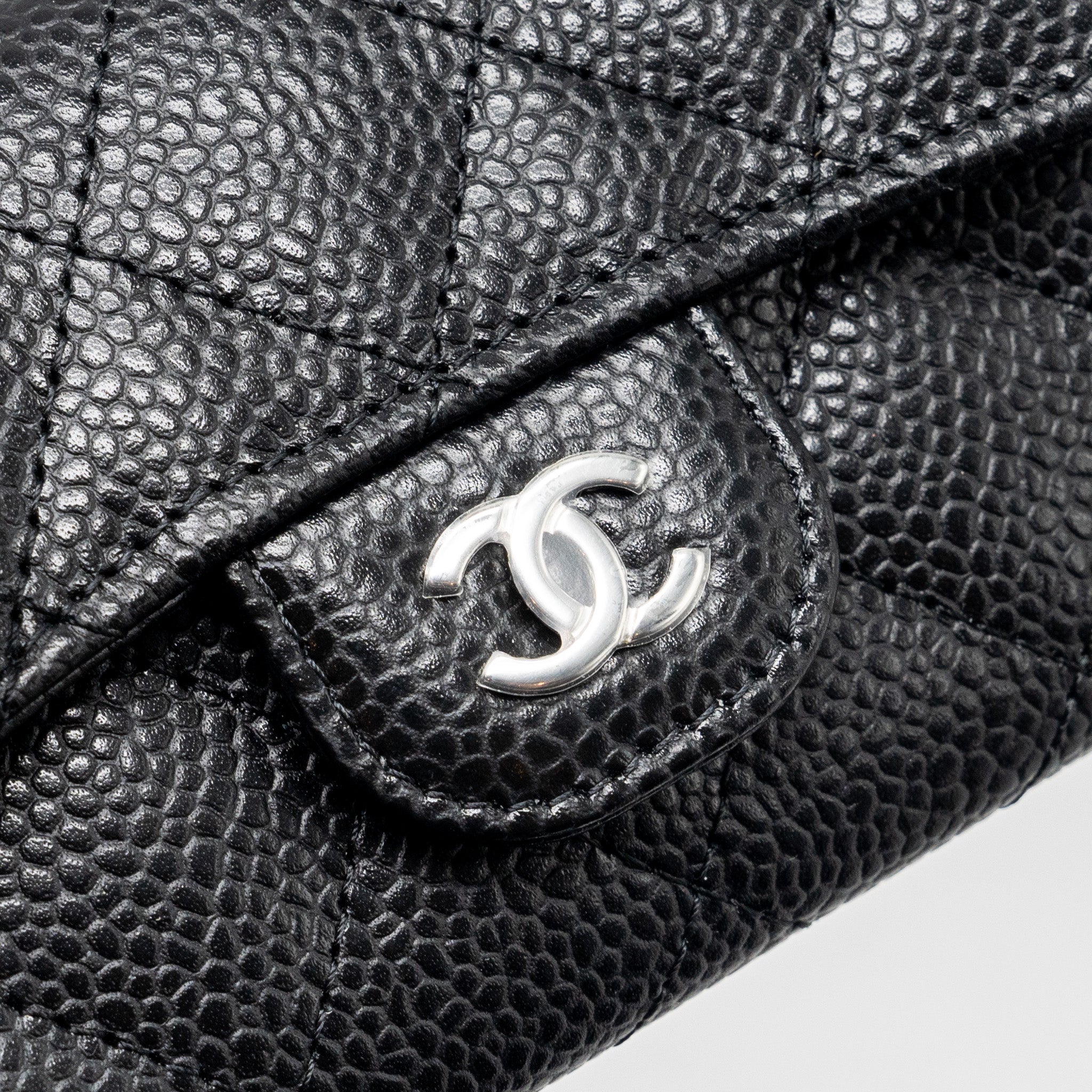 chanel-classic-flap-card-holder-caviar-black-shw-microchip-2