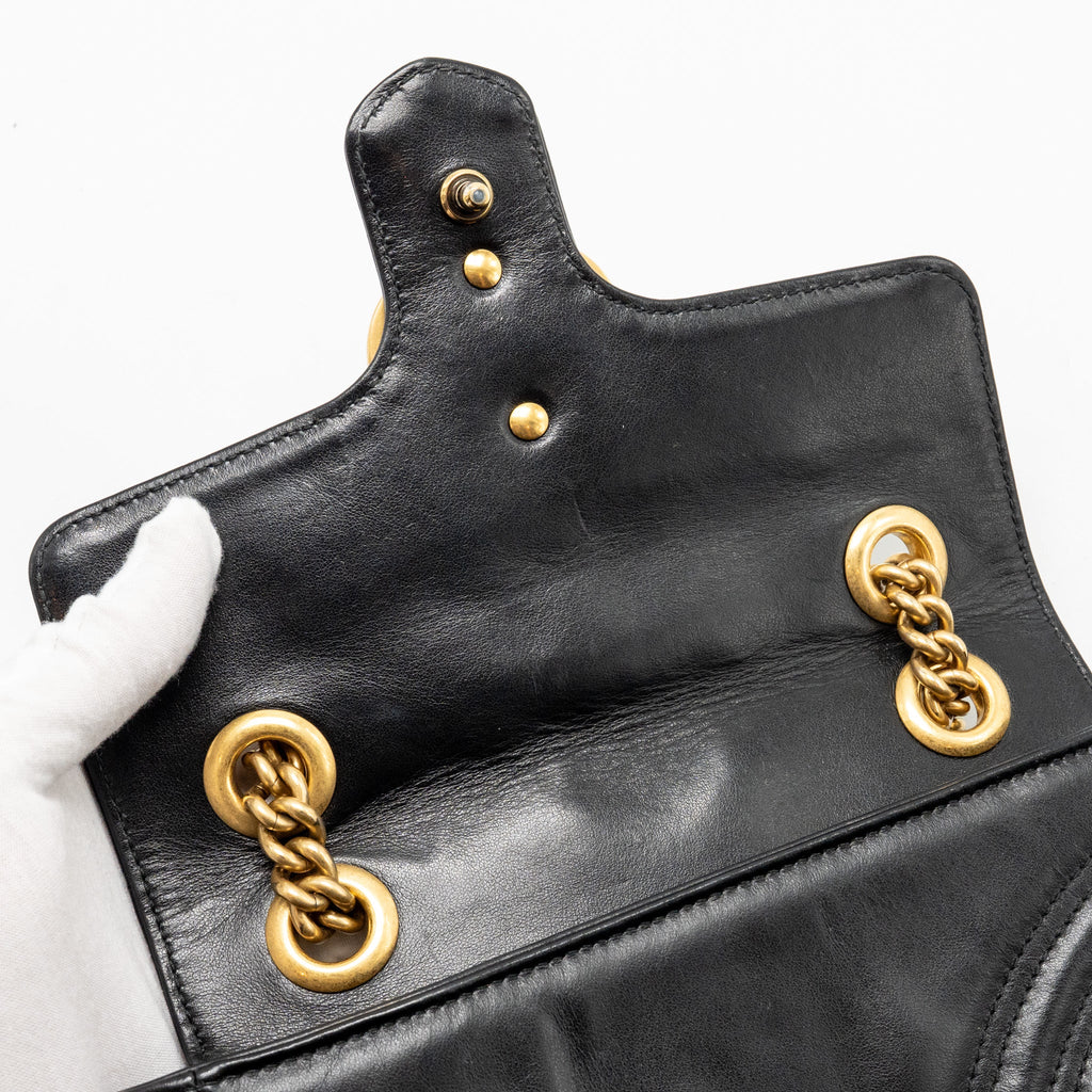 gucci-mini-gg-marmont-flap-bag-calfskin-black-ghw