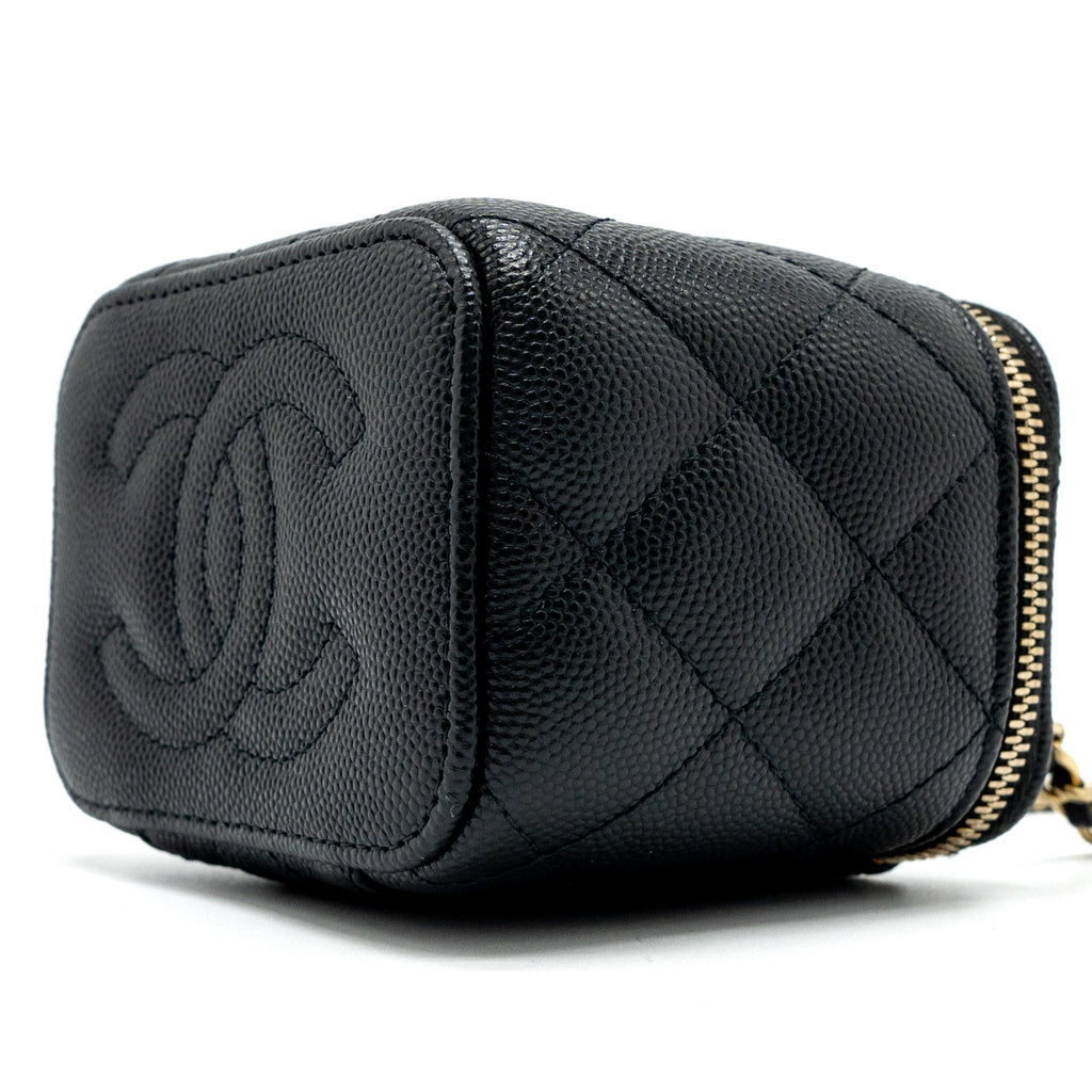 chanel-mini-vanity-with-chain-caviar-black-lghw-microchip-1