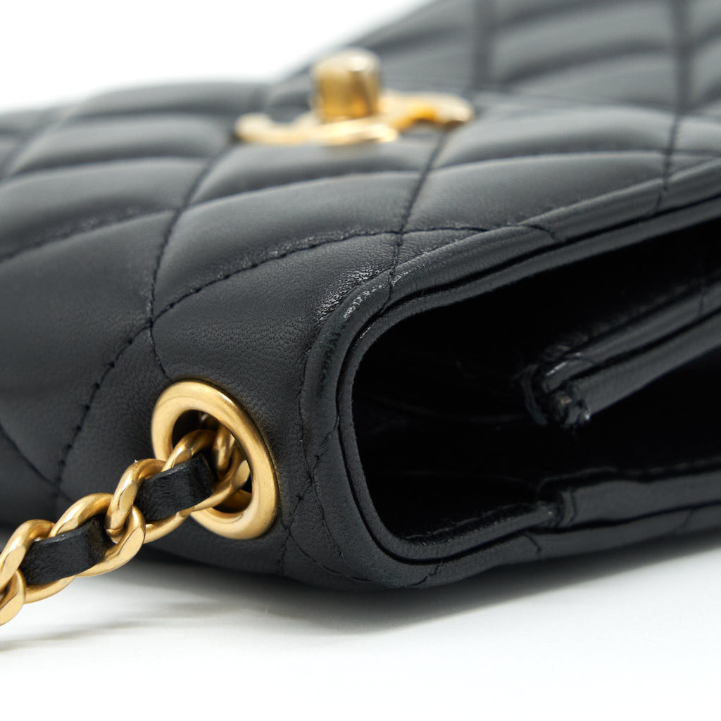 chanel-pearl-crush-phone-case-with-chain-lambskin-black-ghw