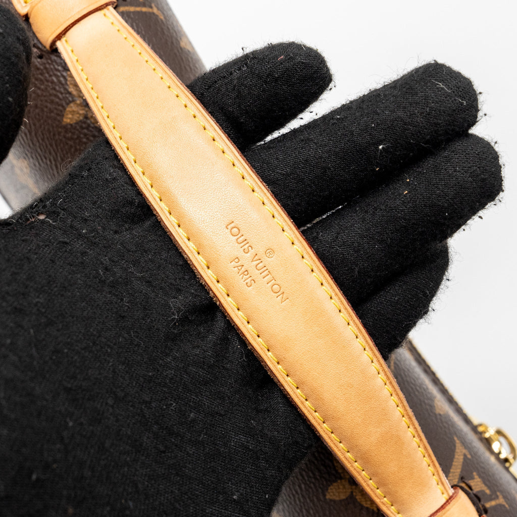 louis-vuitton-pochette-metis-monogram-canvas-ghw-22